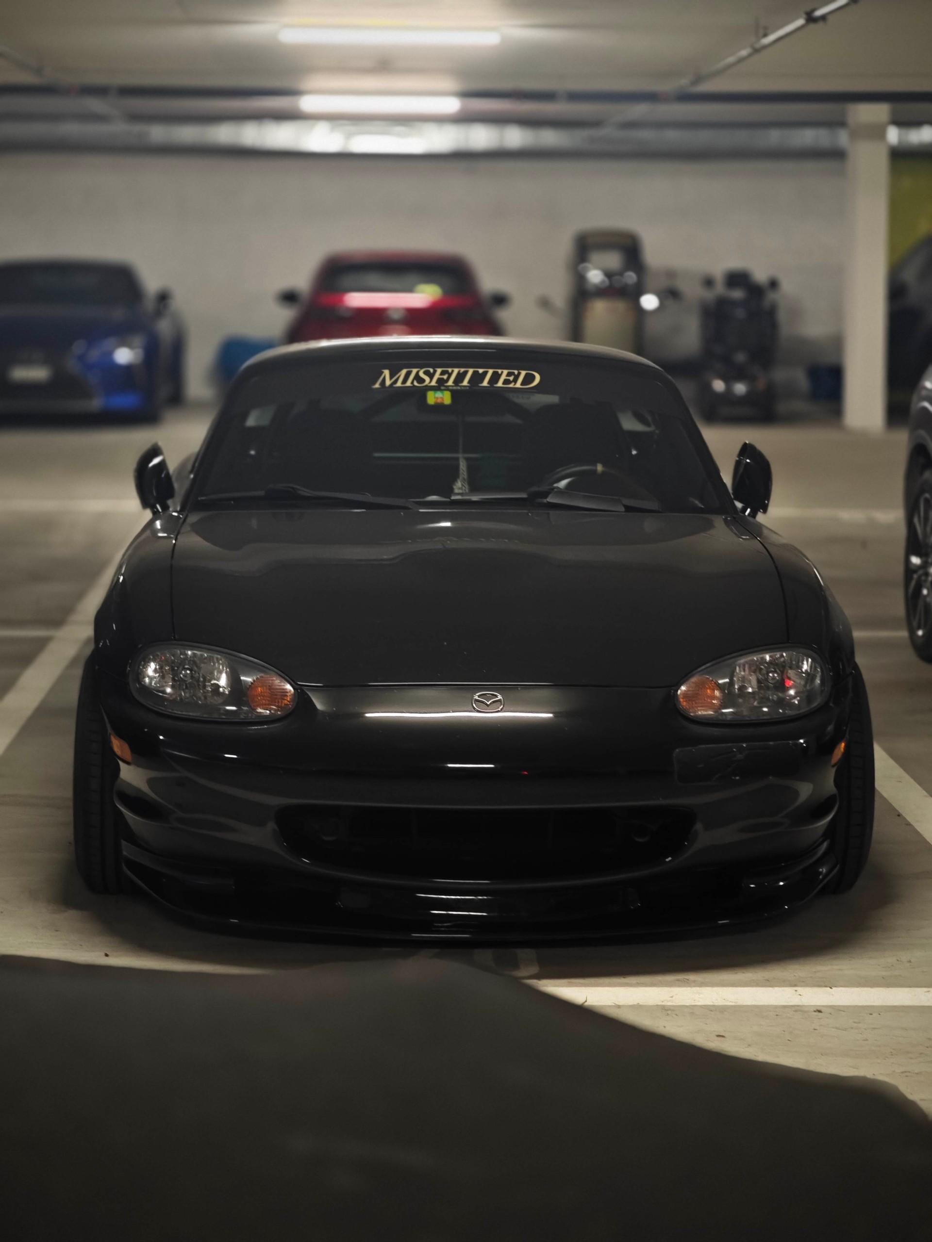 MAZDA 1.8i-16V Youngster-image-3