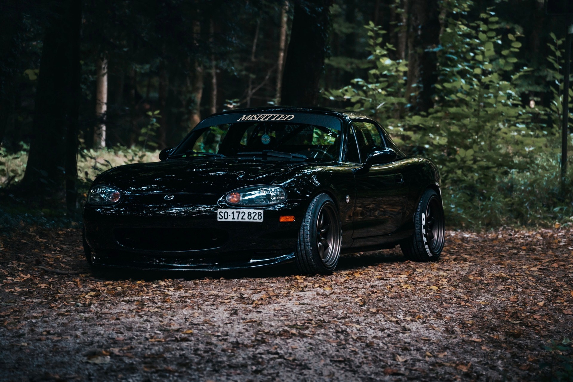 MAZDA 1.8i-16V Youngster-image-5