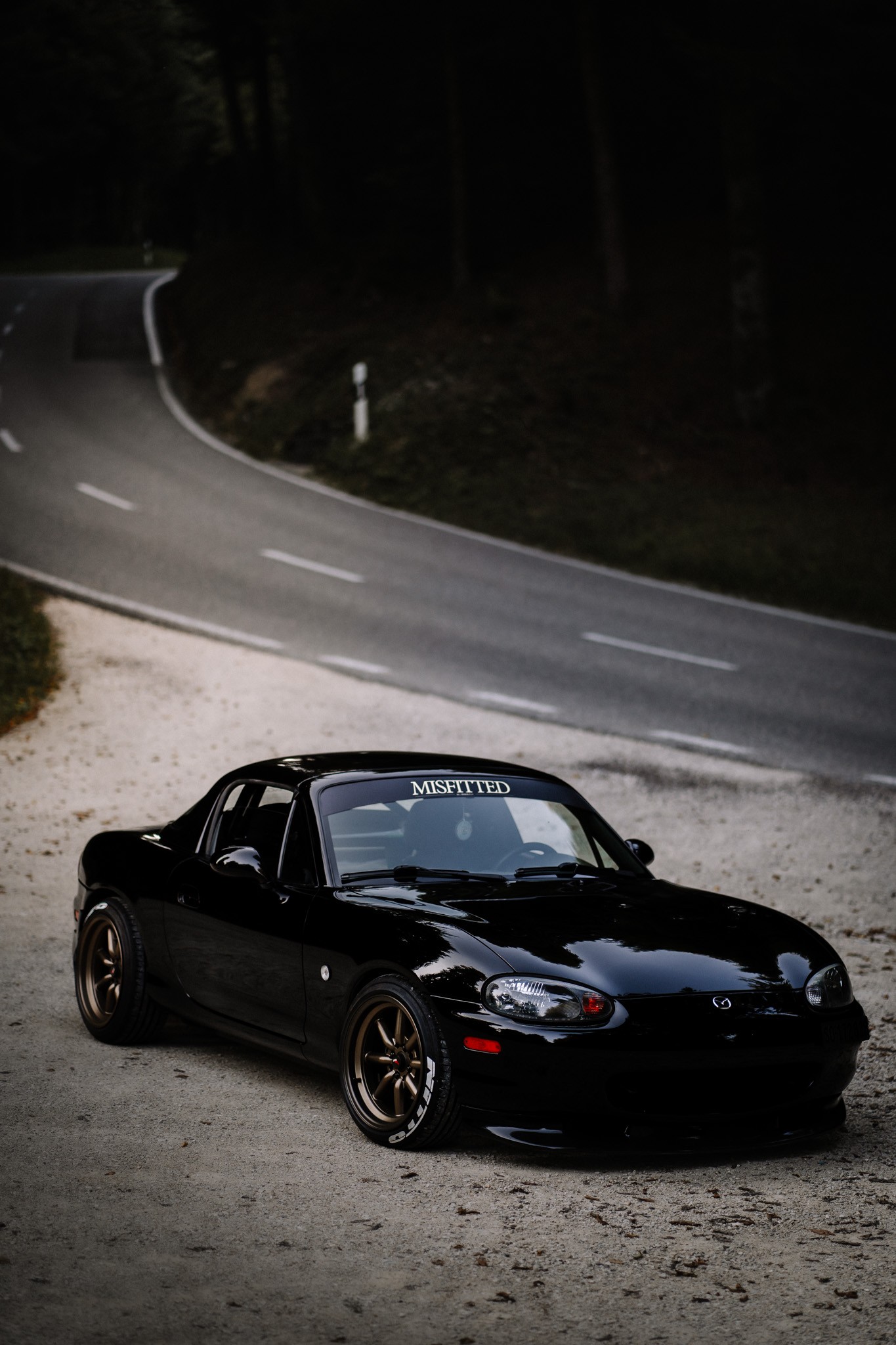 MAZDA 1.8i-16V Youngster-image-0