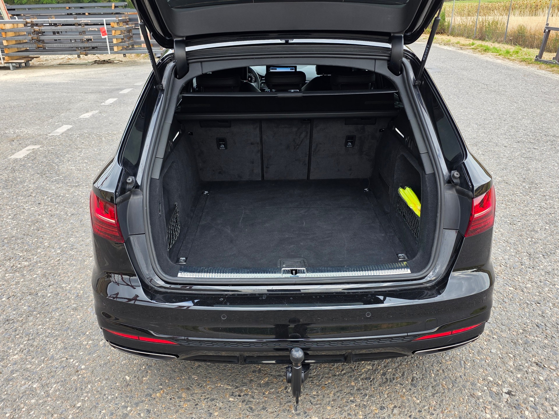 AUDI A4 Avant 40 TFSI S line S-tronic quattro-image-13