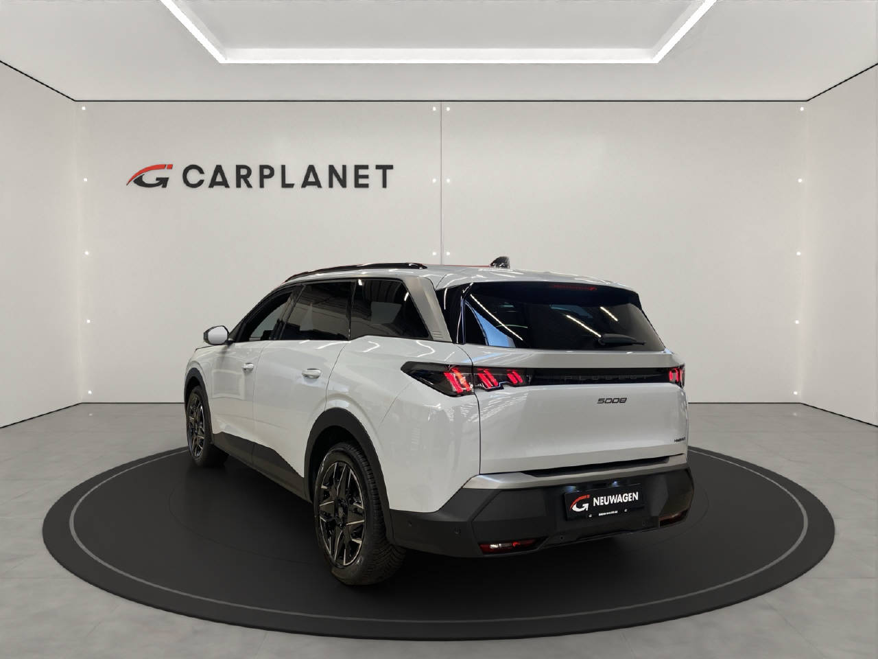 PEUGEOT 5008 1.2 Hybrid Allure Premium-image-2