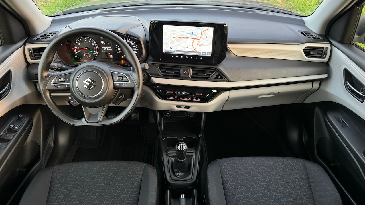 SUZUKI NEW SWIFT 1.2 COMPACT HYBRID 4X4-image-16