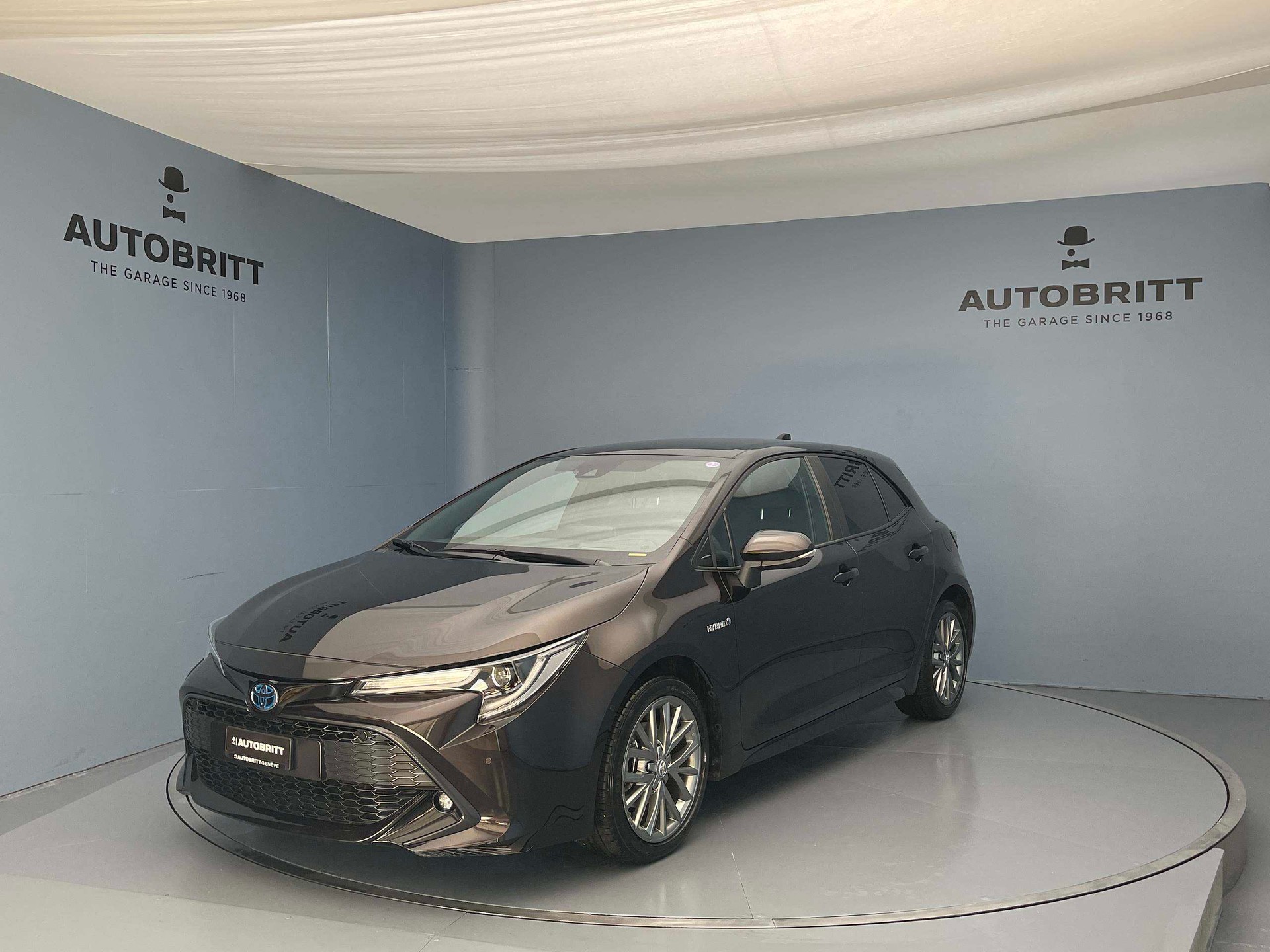 TOYOTA Corolla 1.8 HSD Trend-image-0