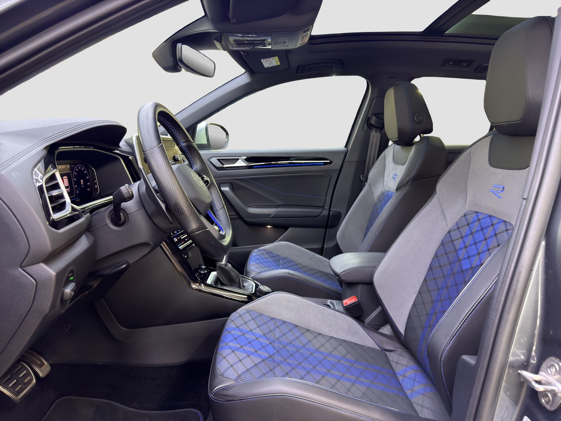 VW T-Roc 2.0 TSI R DSG 4Motion-image-12