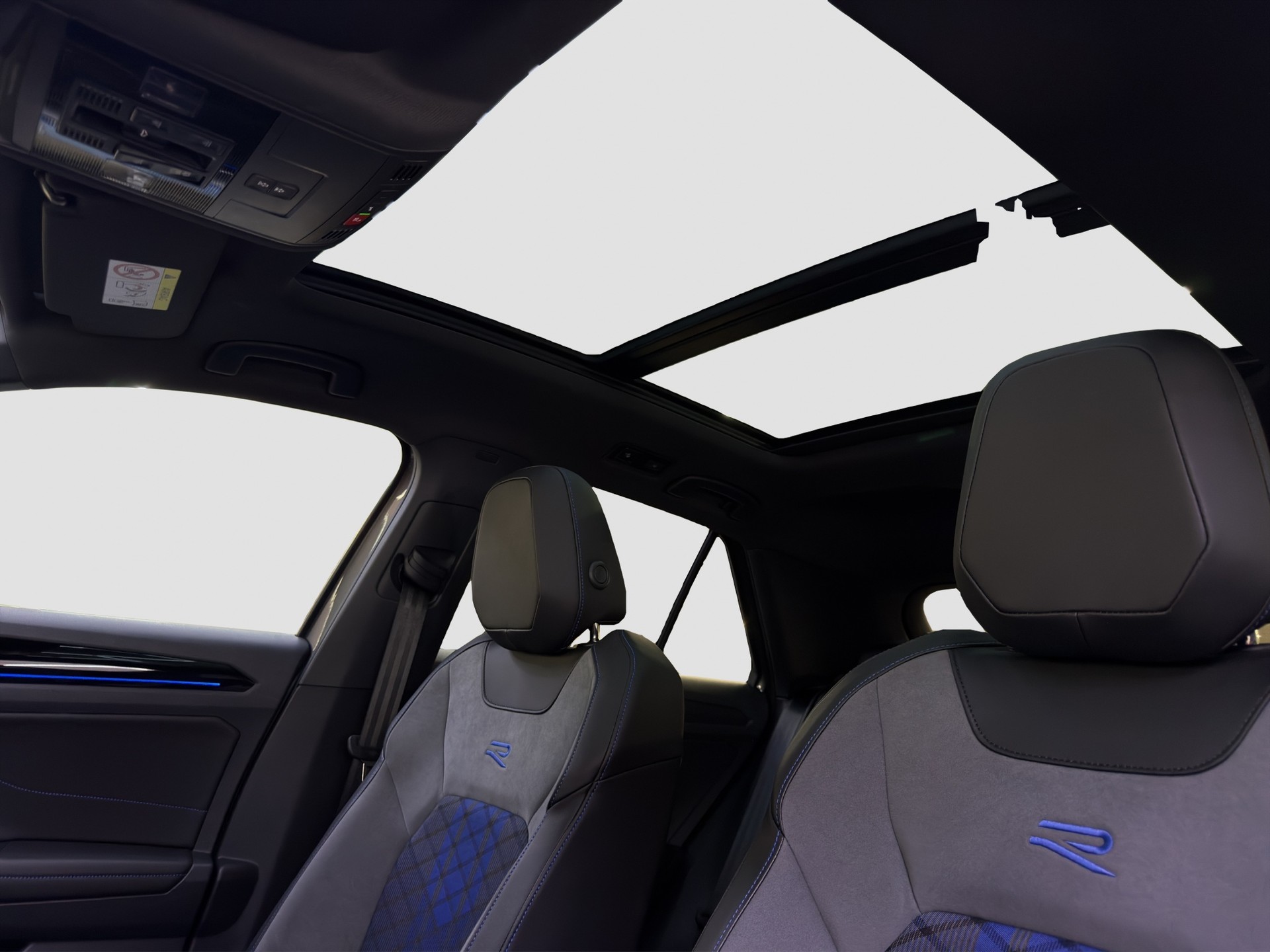 VW T-Roc 2.0 TSI R DSG 4Motion-image-14