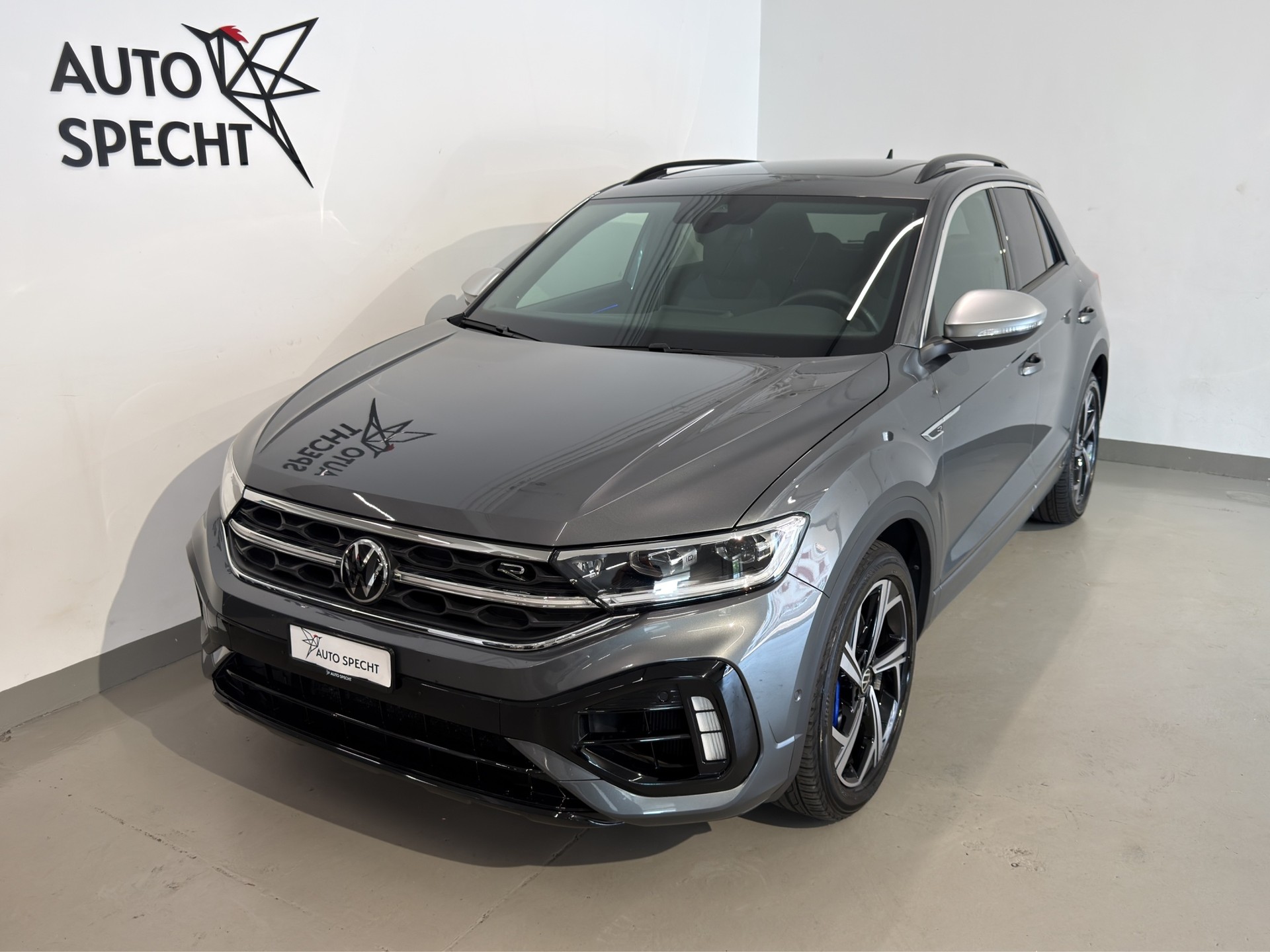 VW T-Roc 2.0 TSI R DSG 4Motion-image-0