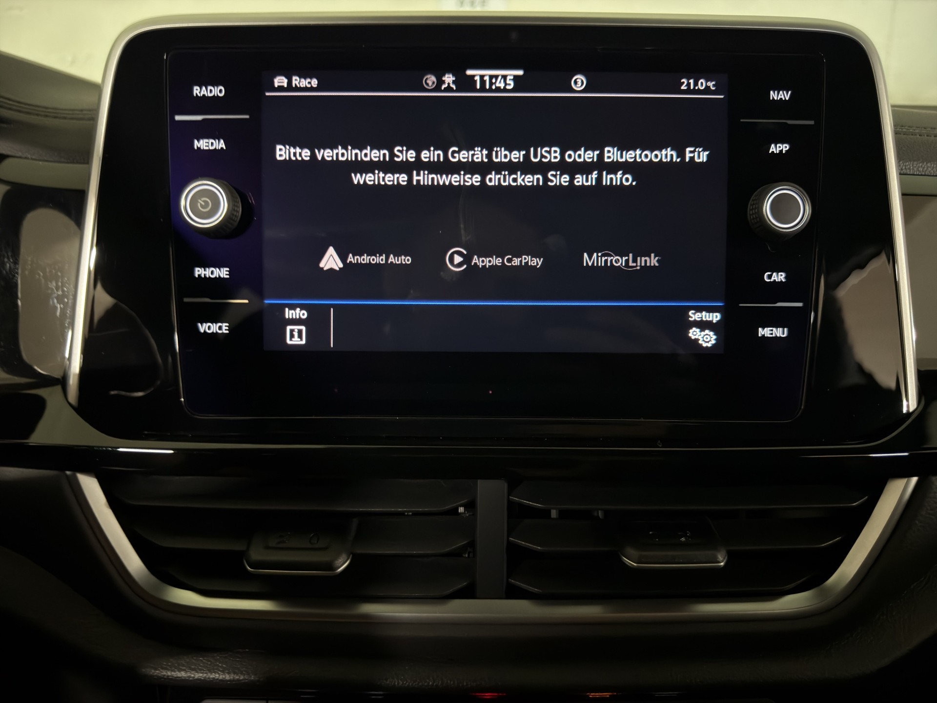 VW T-Roc 2.0 TSI R DSG 4Motion-image-24