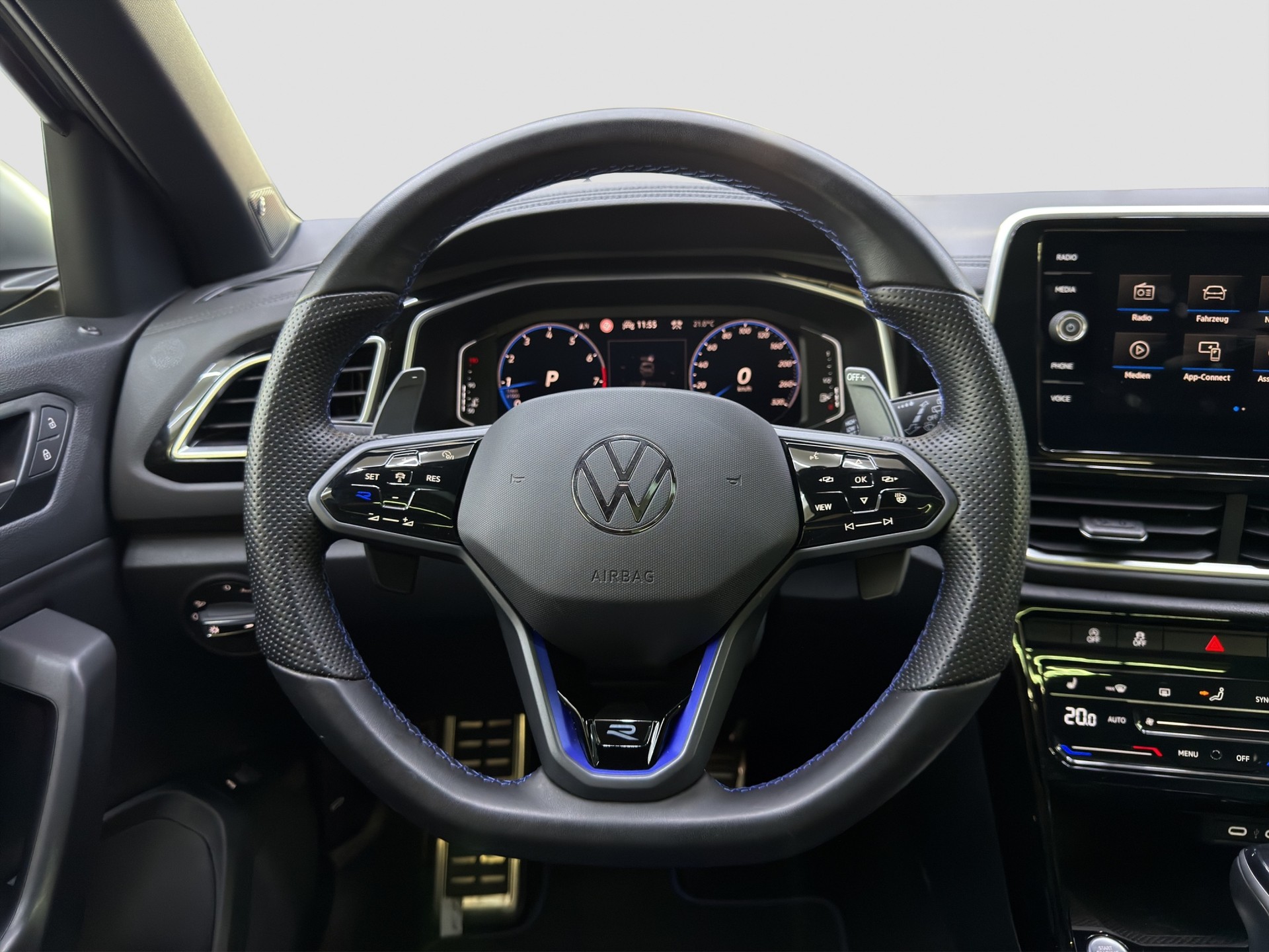VW T-Roc 2.0 TSI R DSG 4Motion-image-10