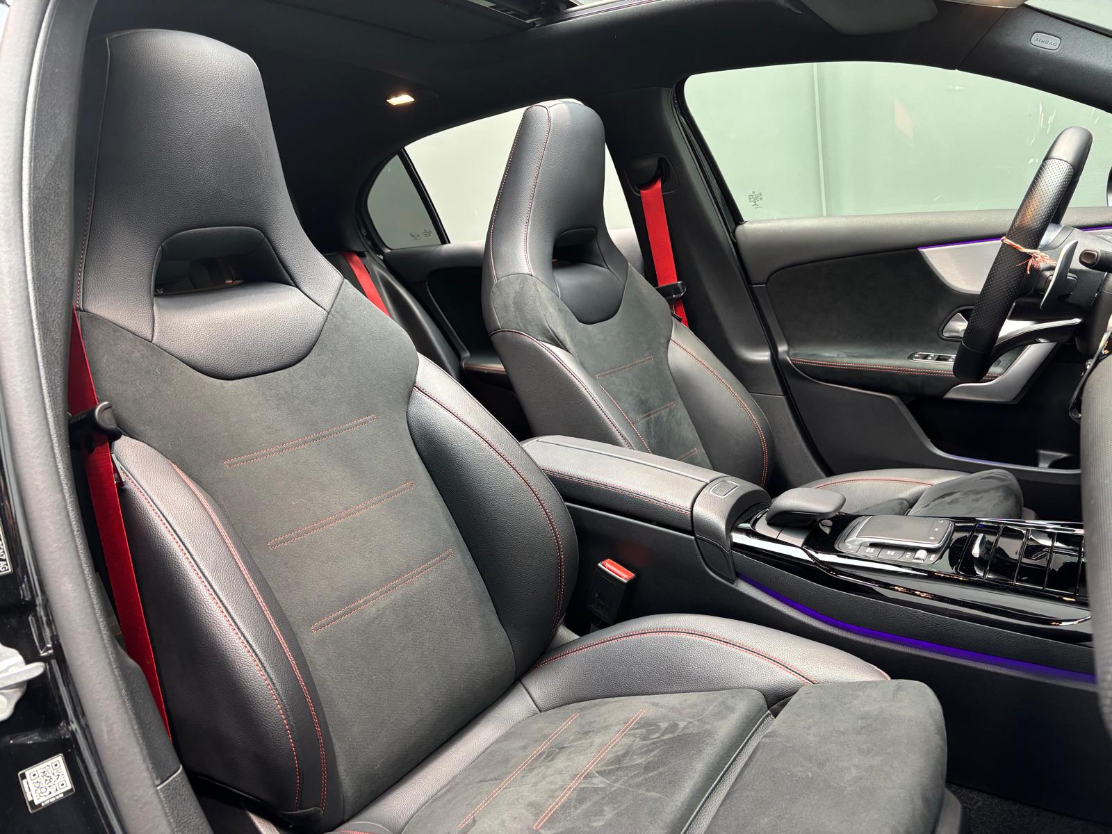MERCEDES-BENZ A 35 AMG 4Matic Speedshift - Toit ouvrant-image-14