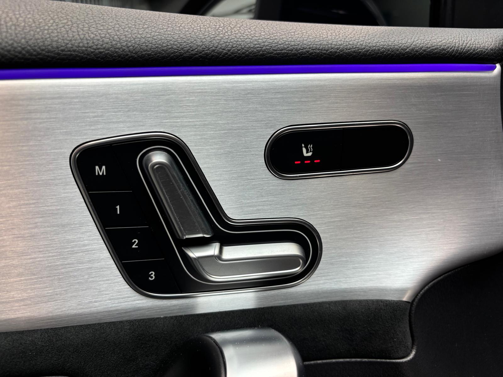 MERCEDES-BENZ A 35 AMG 4Matic Speedshift - Toit ouvrant-image-12