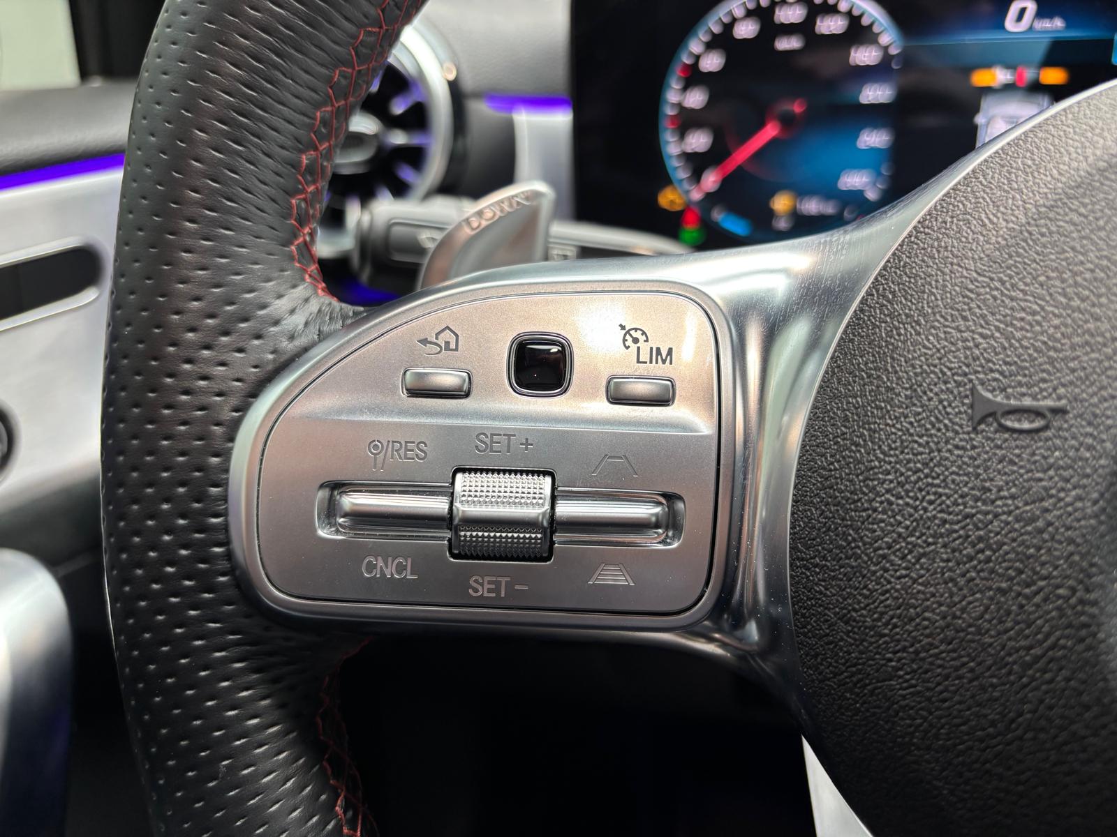 MERCEDES-BENZ A 35 AMG 4Matic Speedshift - Toit ouvrant-image-20
