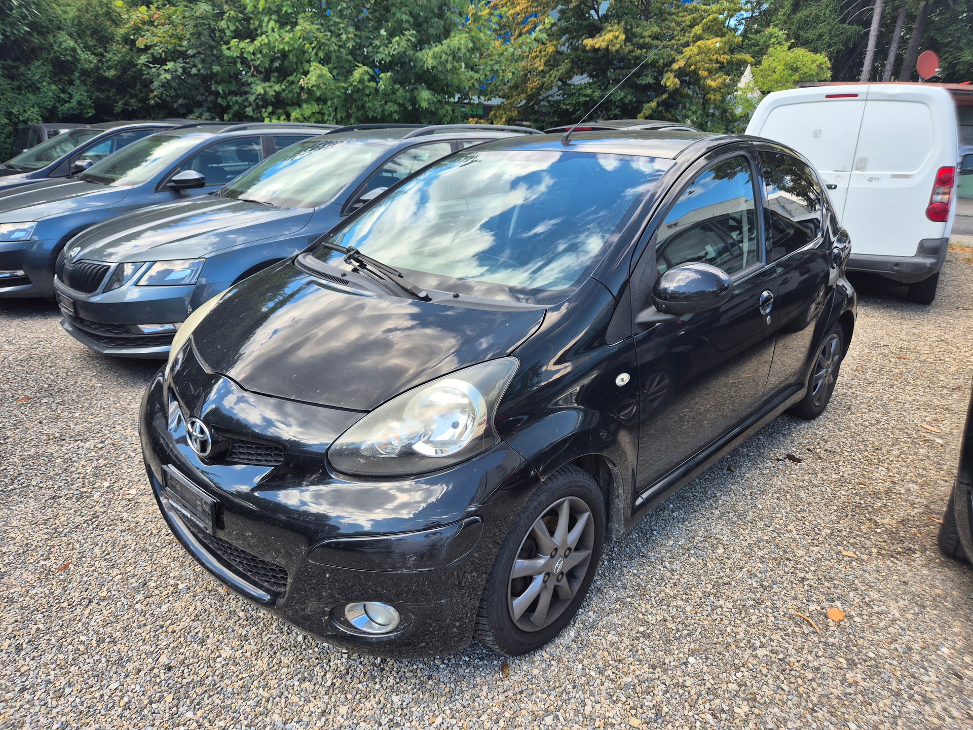 TOYOTA Aygo 1.0 Linea Terra-image-1