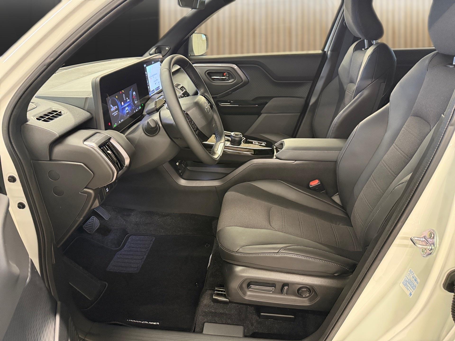 TOYOTA Urban Cruiser 61 kWh Premium-image-10