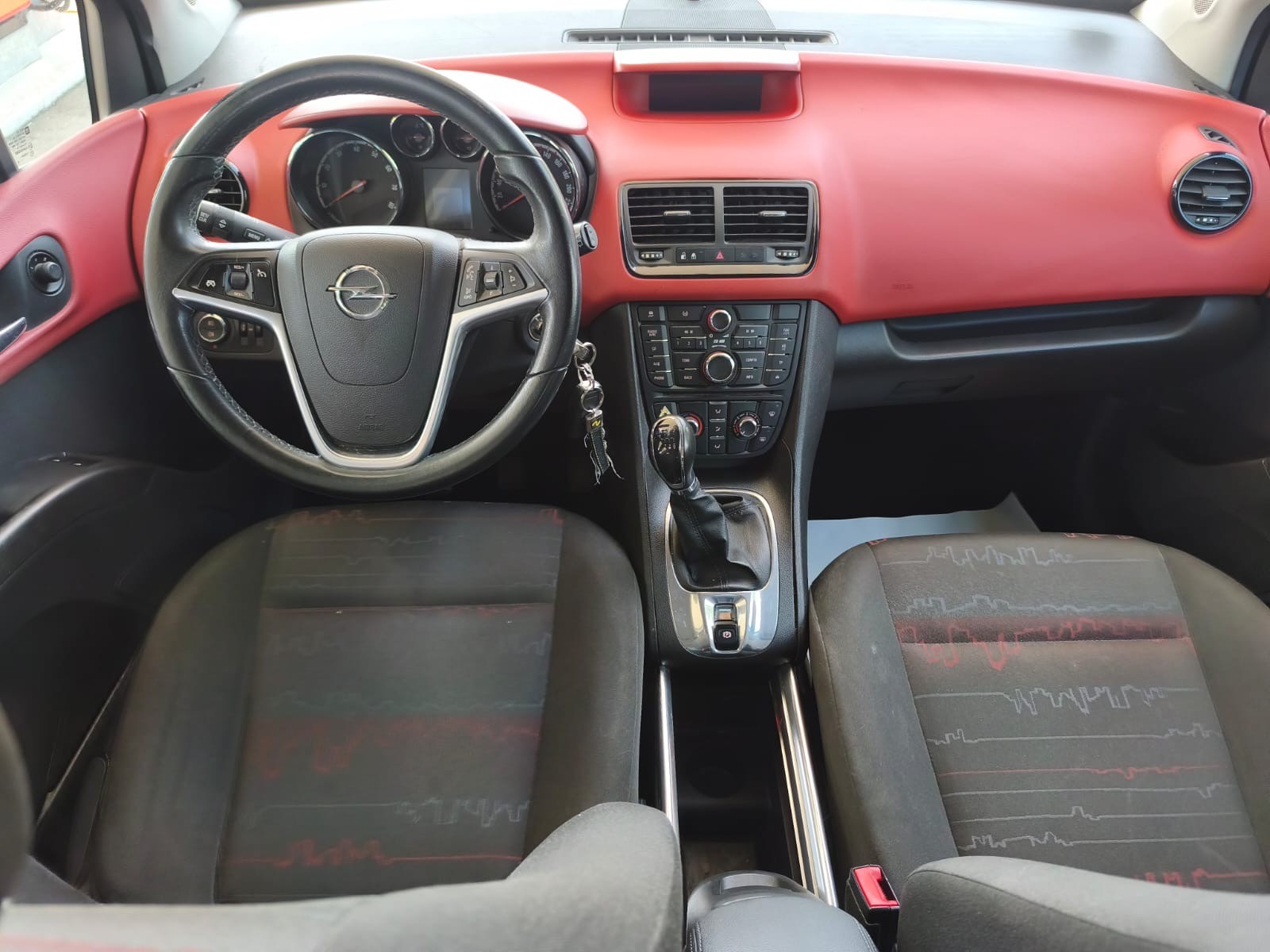 OPEL Meriva 1.4 Turbo Cosmo-image-13