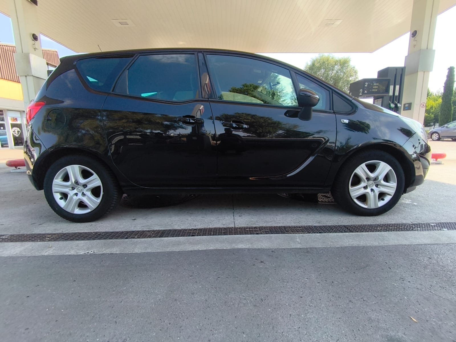 OPEL Meriva 1.4 Turbo Cosmo-image-6