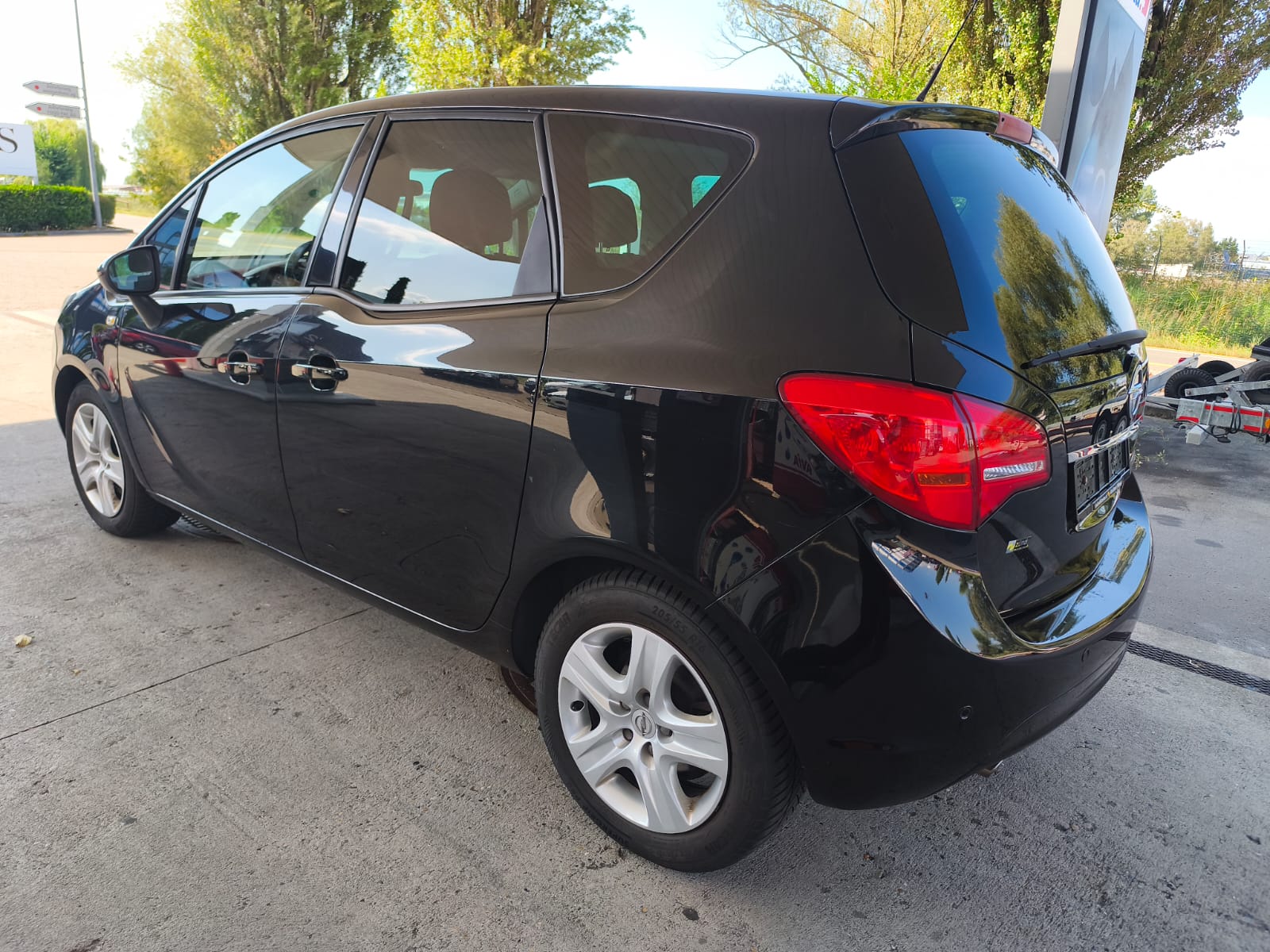 OPEL Meriva 1.4 Turbo Cosmo-image-2