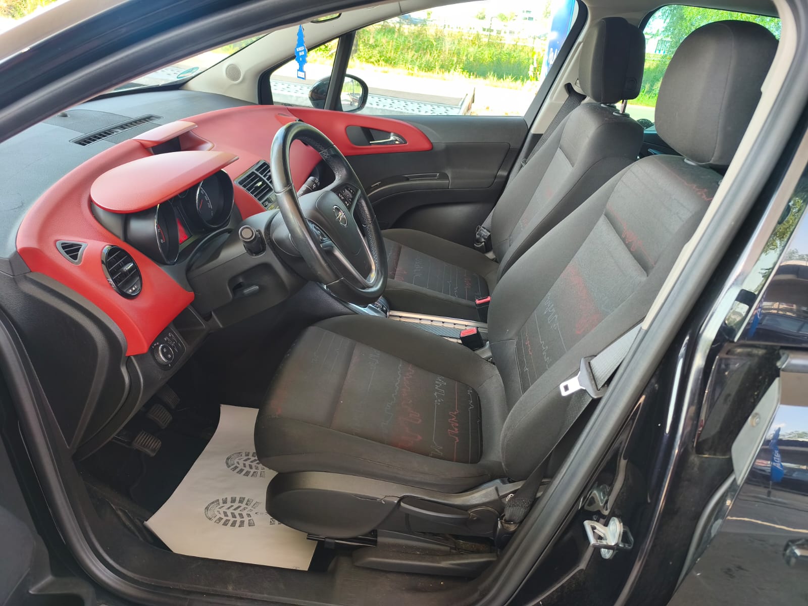 OPEL Meriva 1.4 Turbo Cosmo-image-10