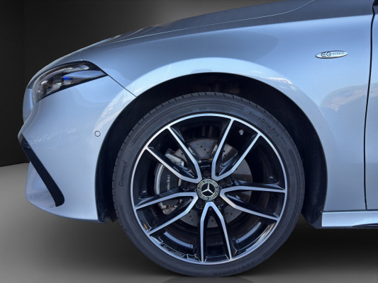 MERCEDES-BENZ A 250 e 8G-DCT-image-4