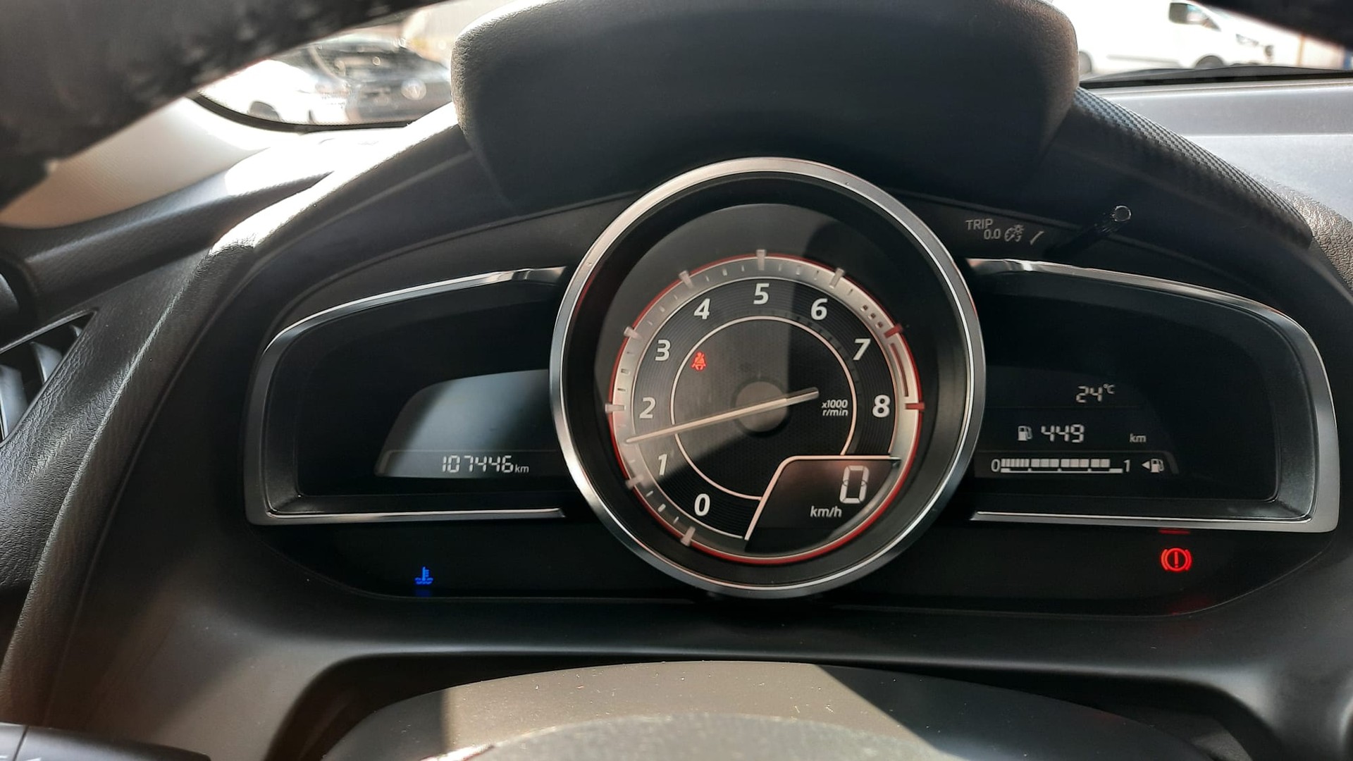 MAZDA 2 1.5i 16V Skyactiv-G Revolution-image-9