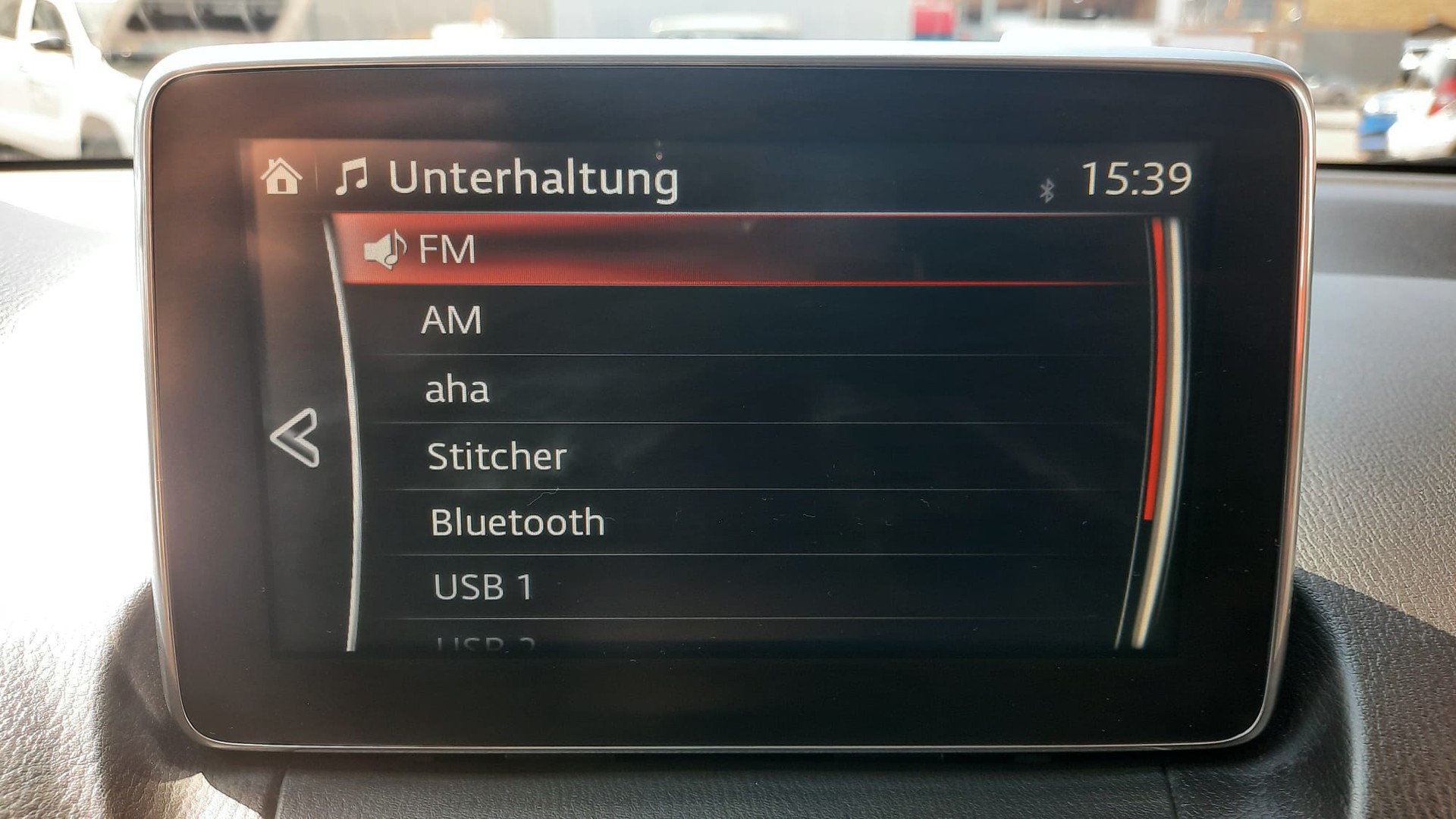 MAZDA 2 1.5i 16V Skyactiv-G Revolution-image-11