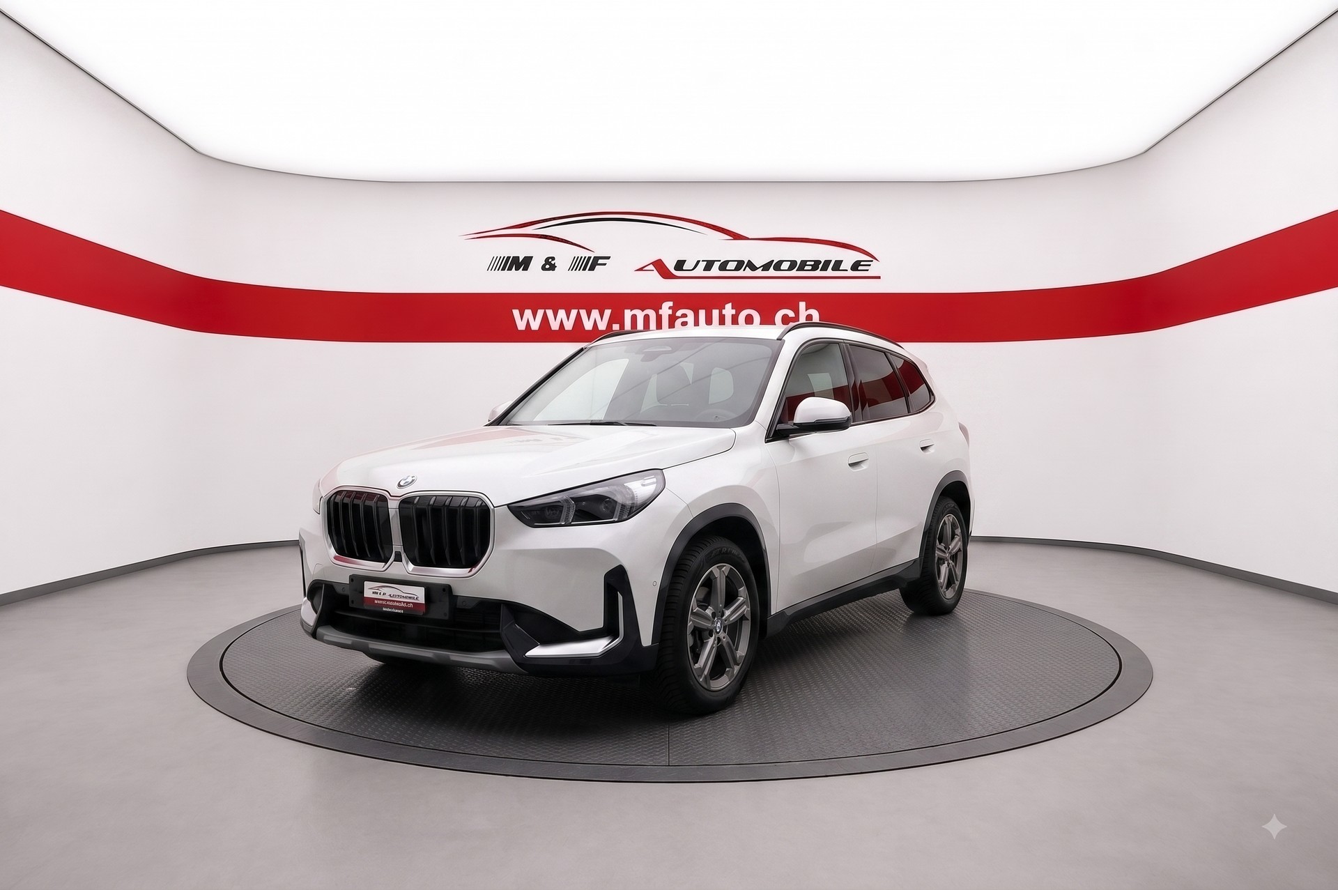 BMW X1 20d xDrive * CH FAHRZEUG *-image-0