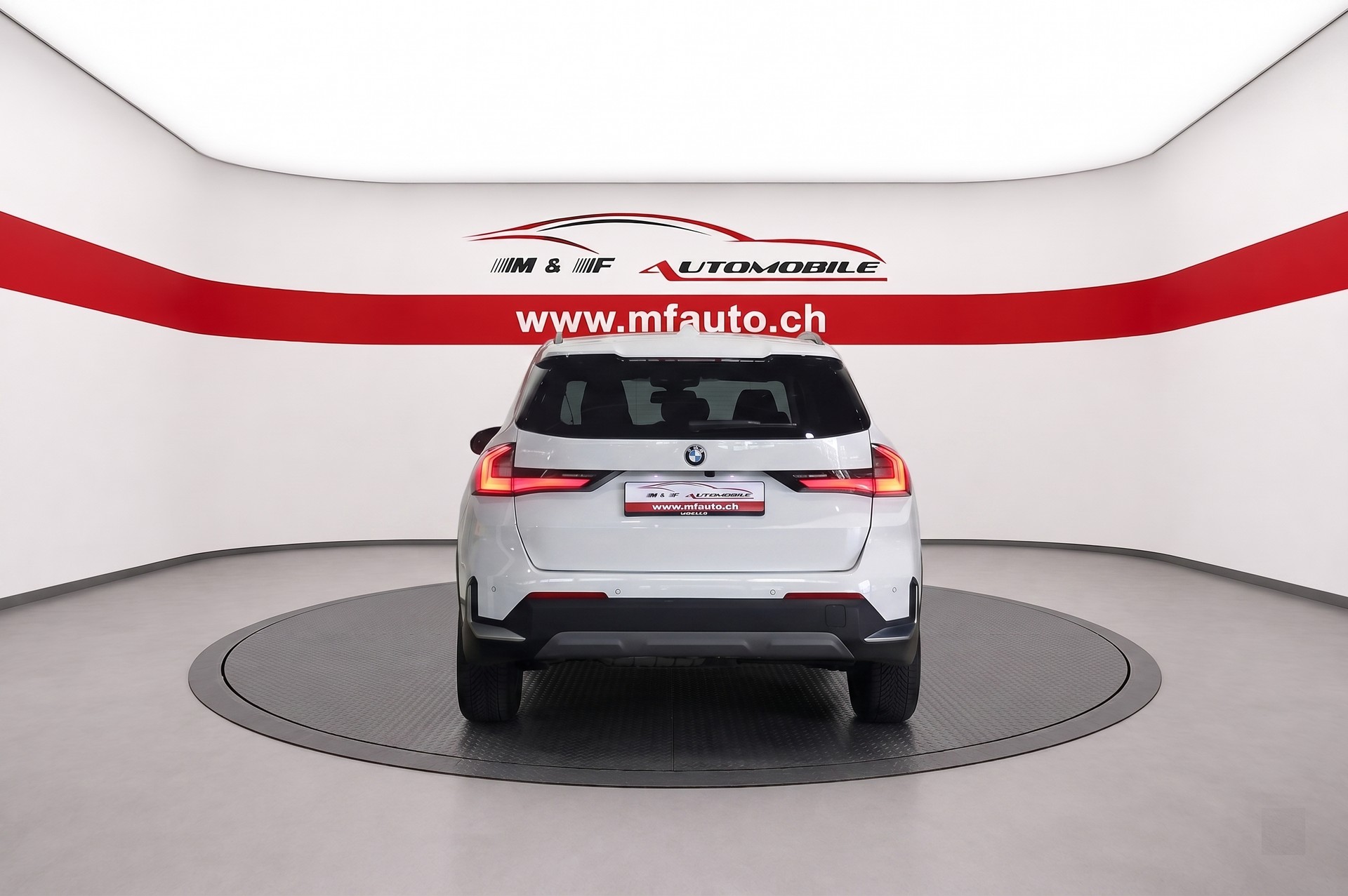 BMW X1 20d xDrive * CH FAHRZEUG *-image-6
