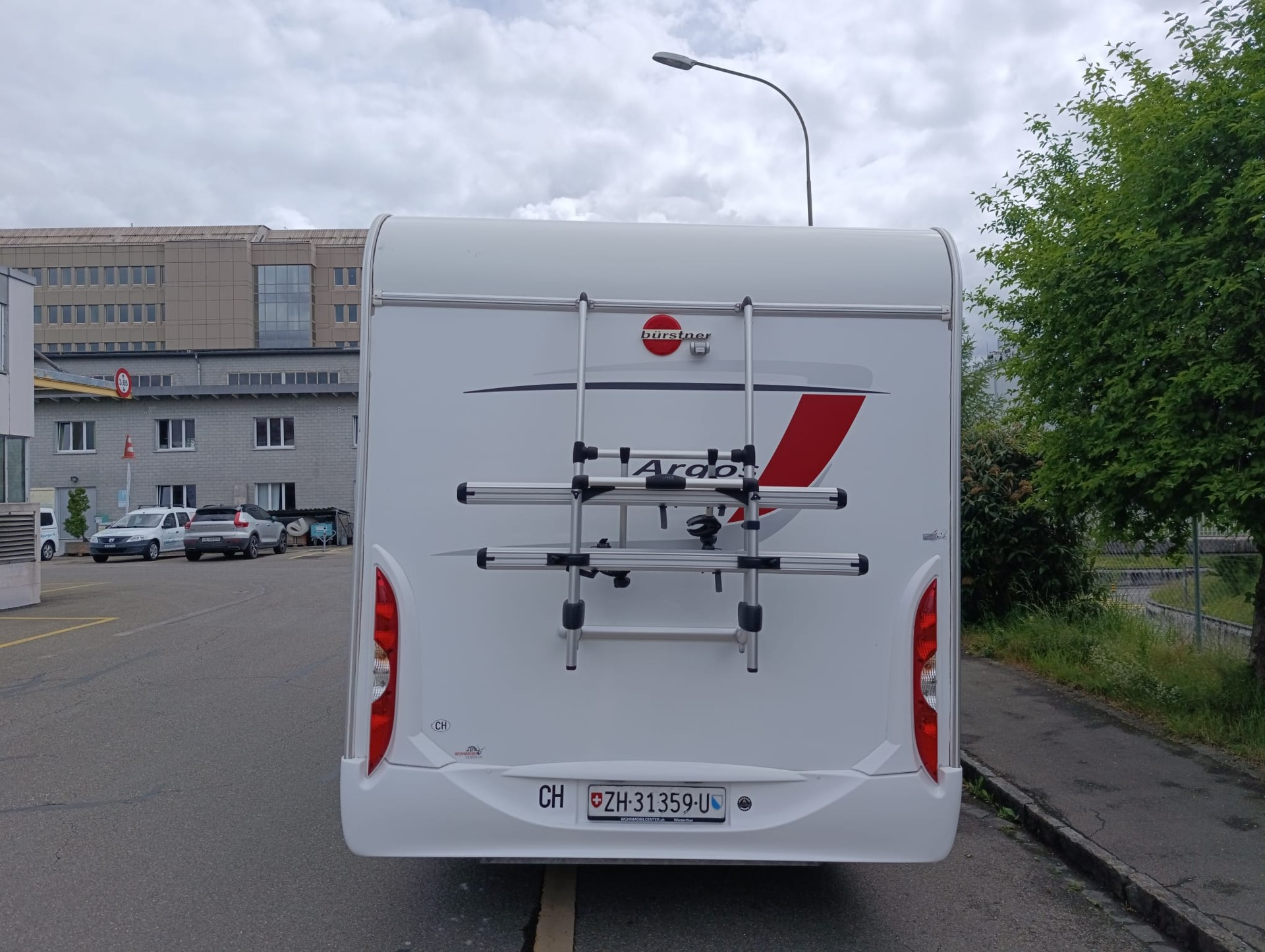 BÜRSTNER BA6701*** Perfektes Familienmobil für jede Jahreszeit***-image-7