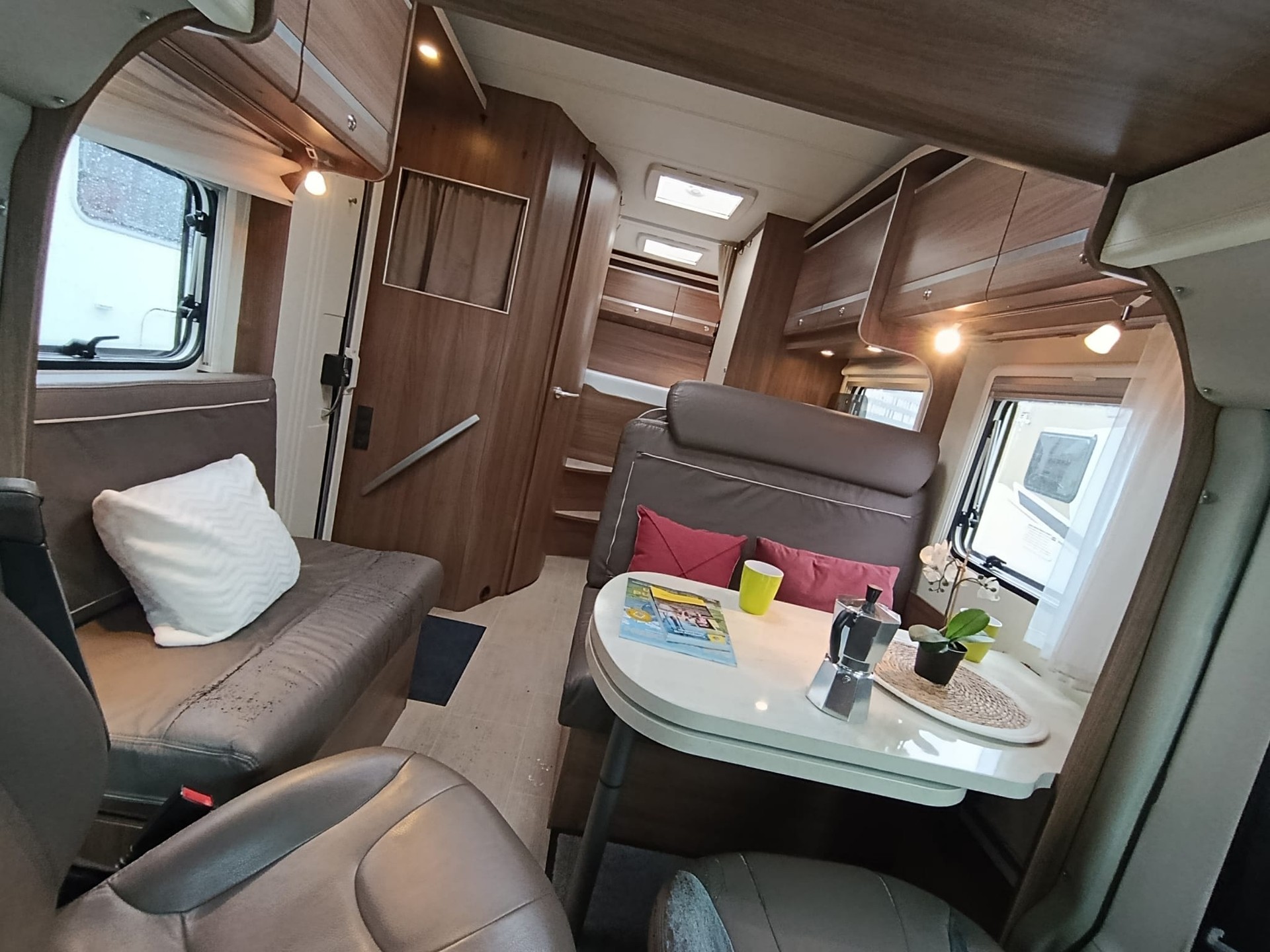 BÜRSTNER BA6701*** Perfektes Familienmobil für jede Jahreszeit***-image-19