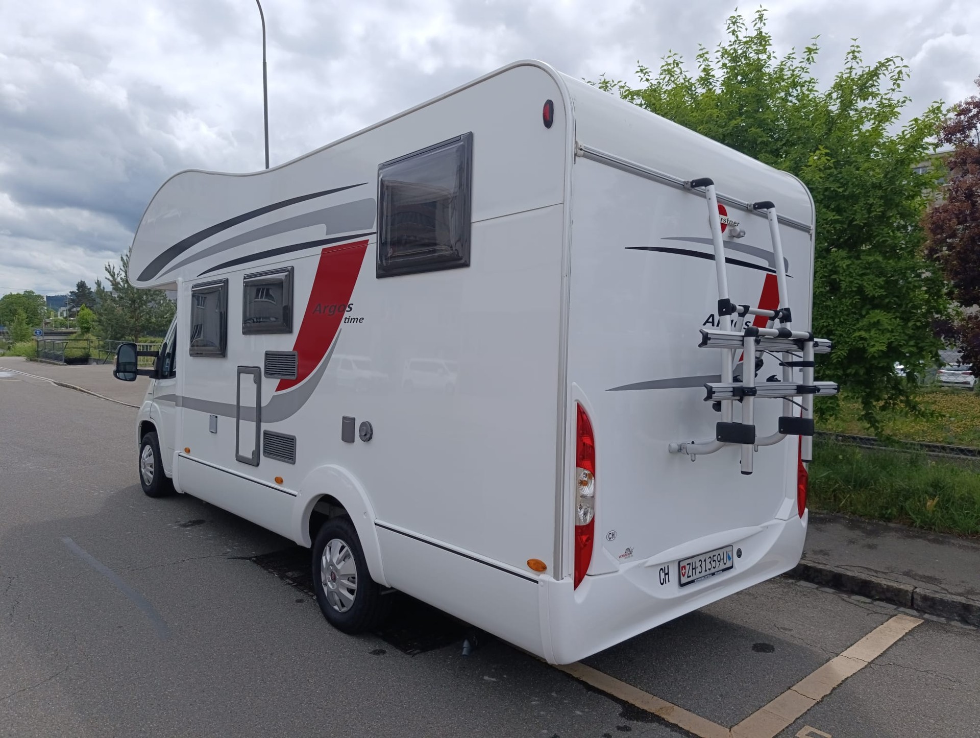 BÜRSTNER BA6701*** Perfektes Familienmobil für jede Jahreszeit***-image-2