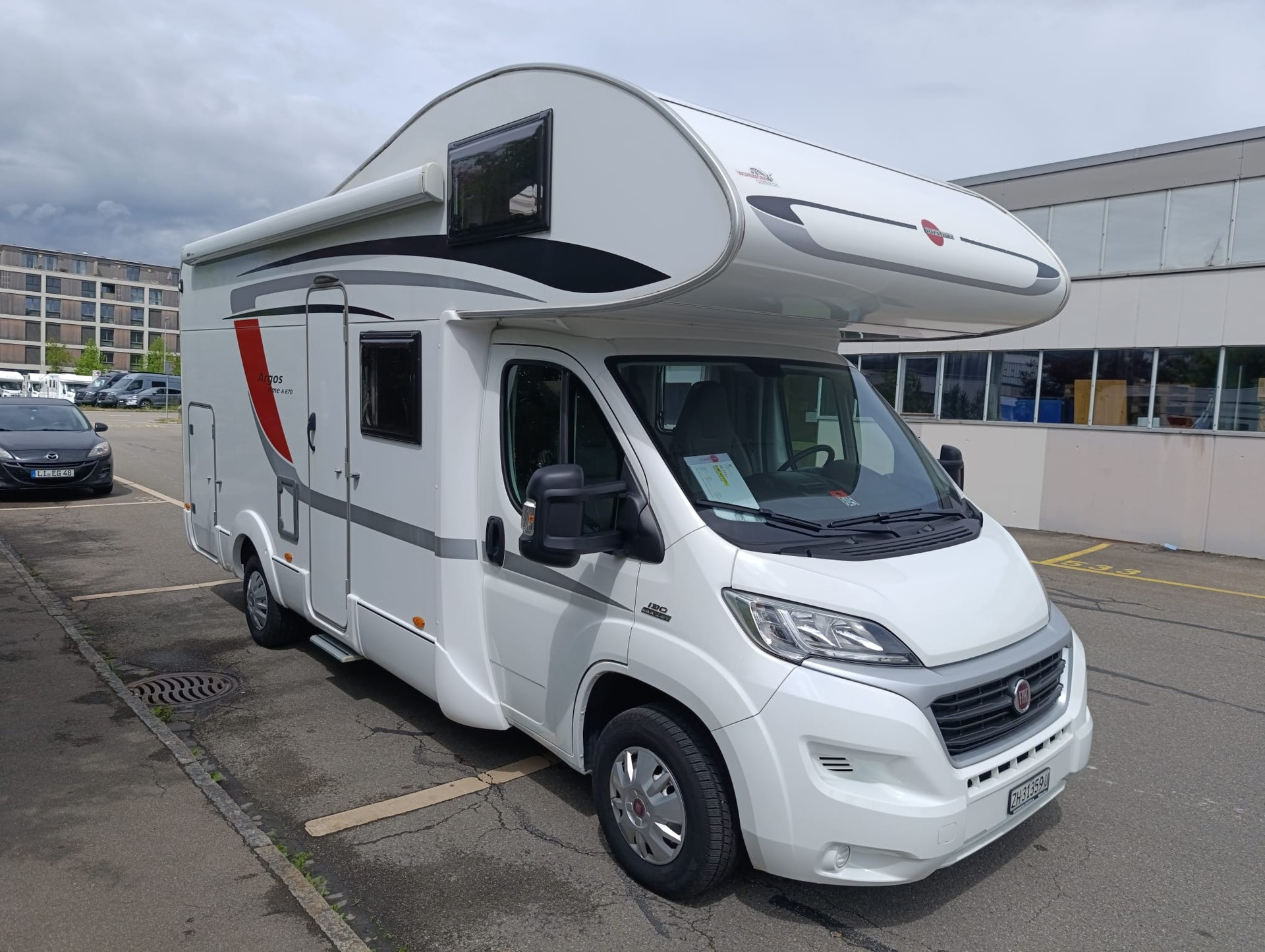 BÜRSTNER BA6701*** Perfektes Familienmobil für jede Jahreszeit***-image-0