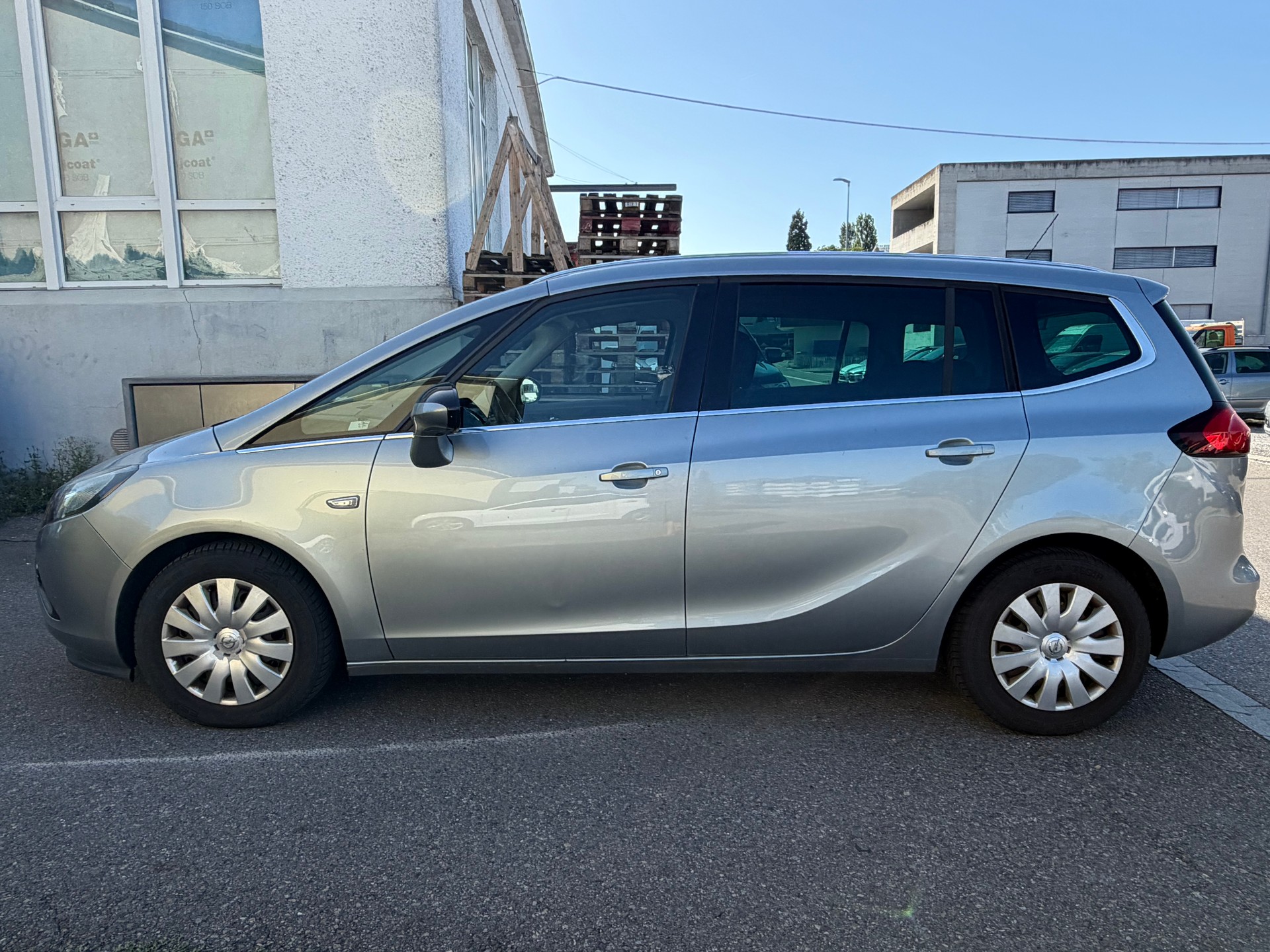 OPEL Zafira Tourer 1.4i 16V Cosmo-image-5