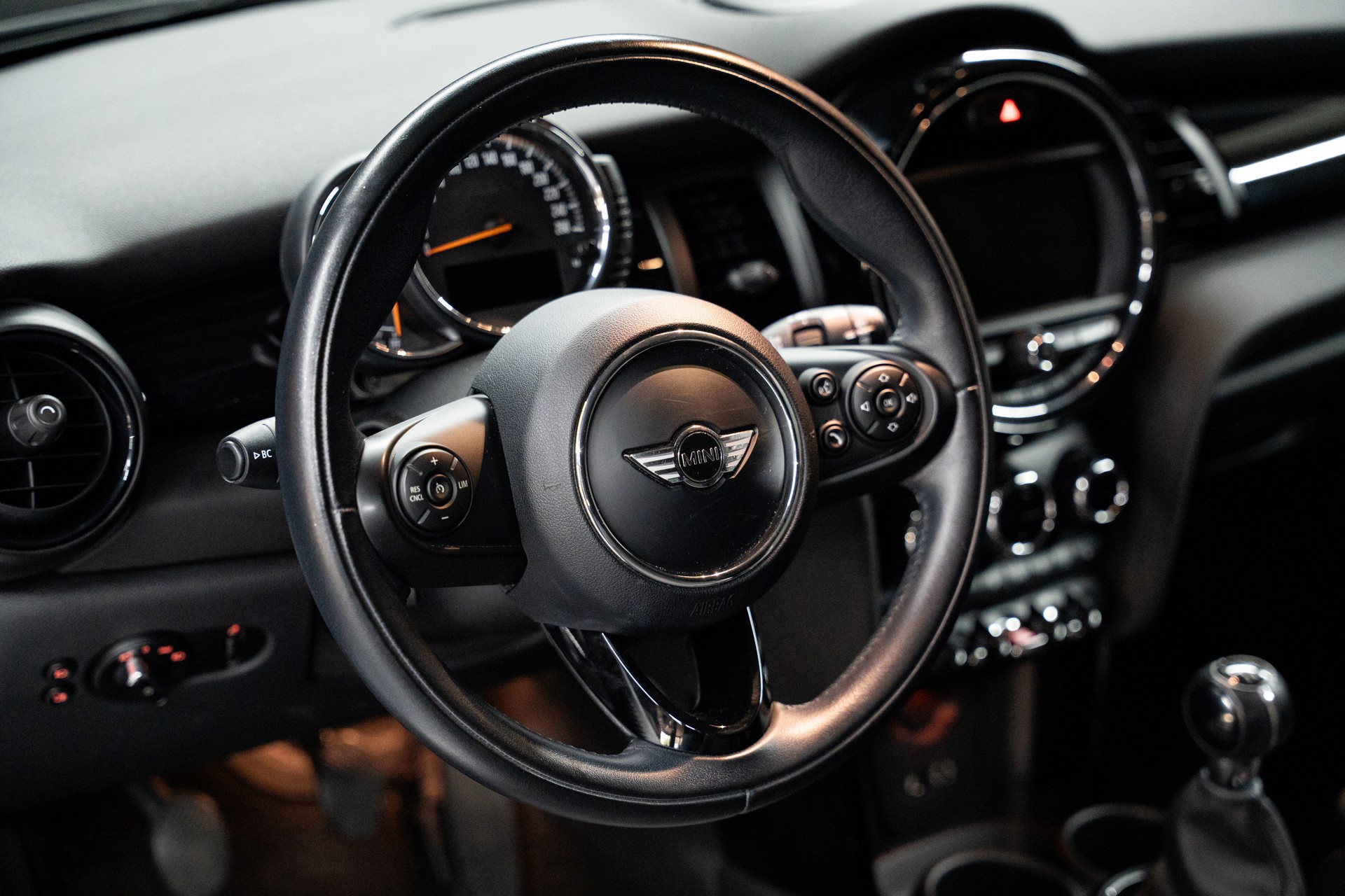 MINI Cooper-image-9
