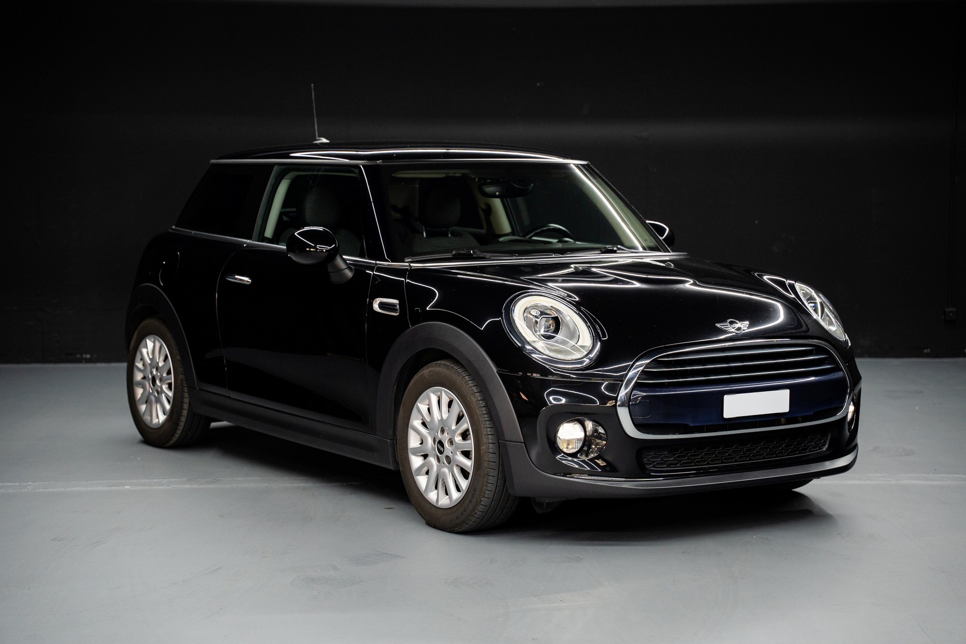 MINI Cooper-image-2