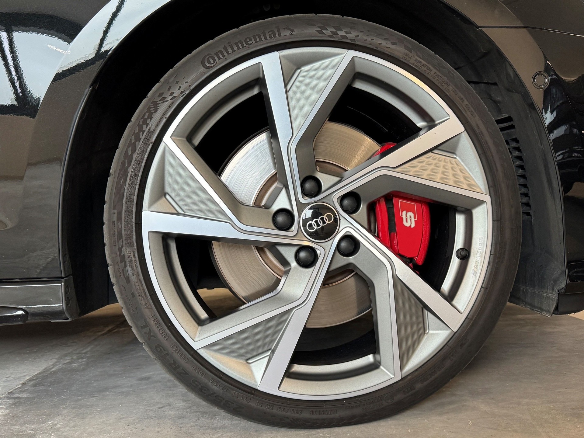 AUDI S3 Limousine 2.0 TFSI quattro S-tronic-image-16