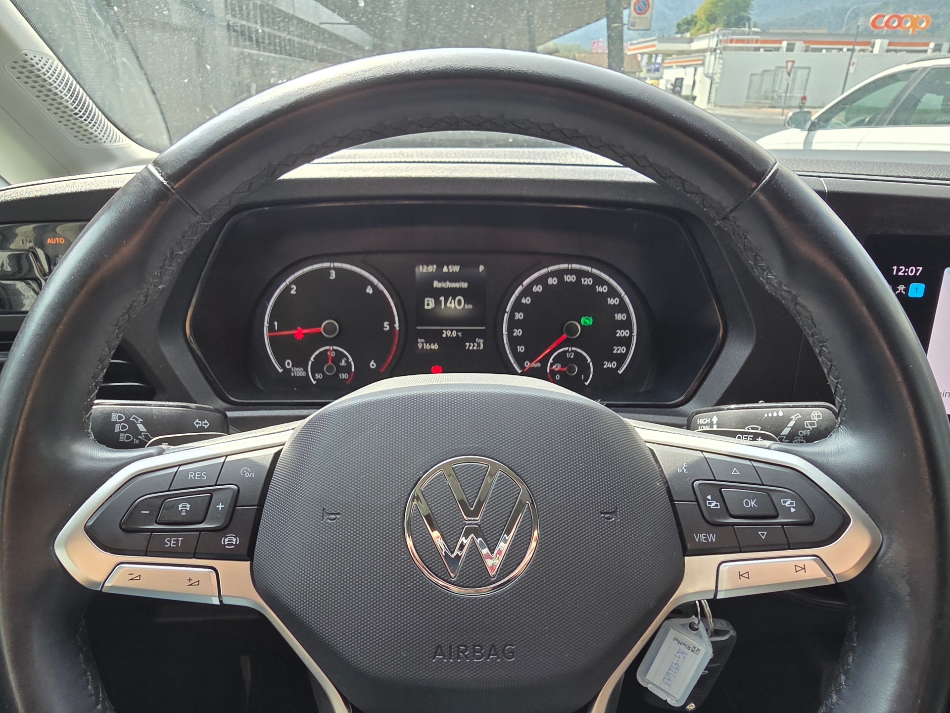 VW Caddy 2.0 TDI Liberty DSG-image-10