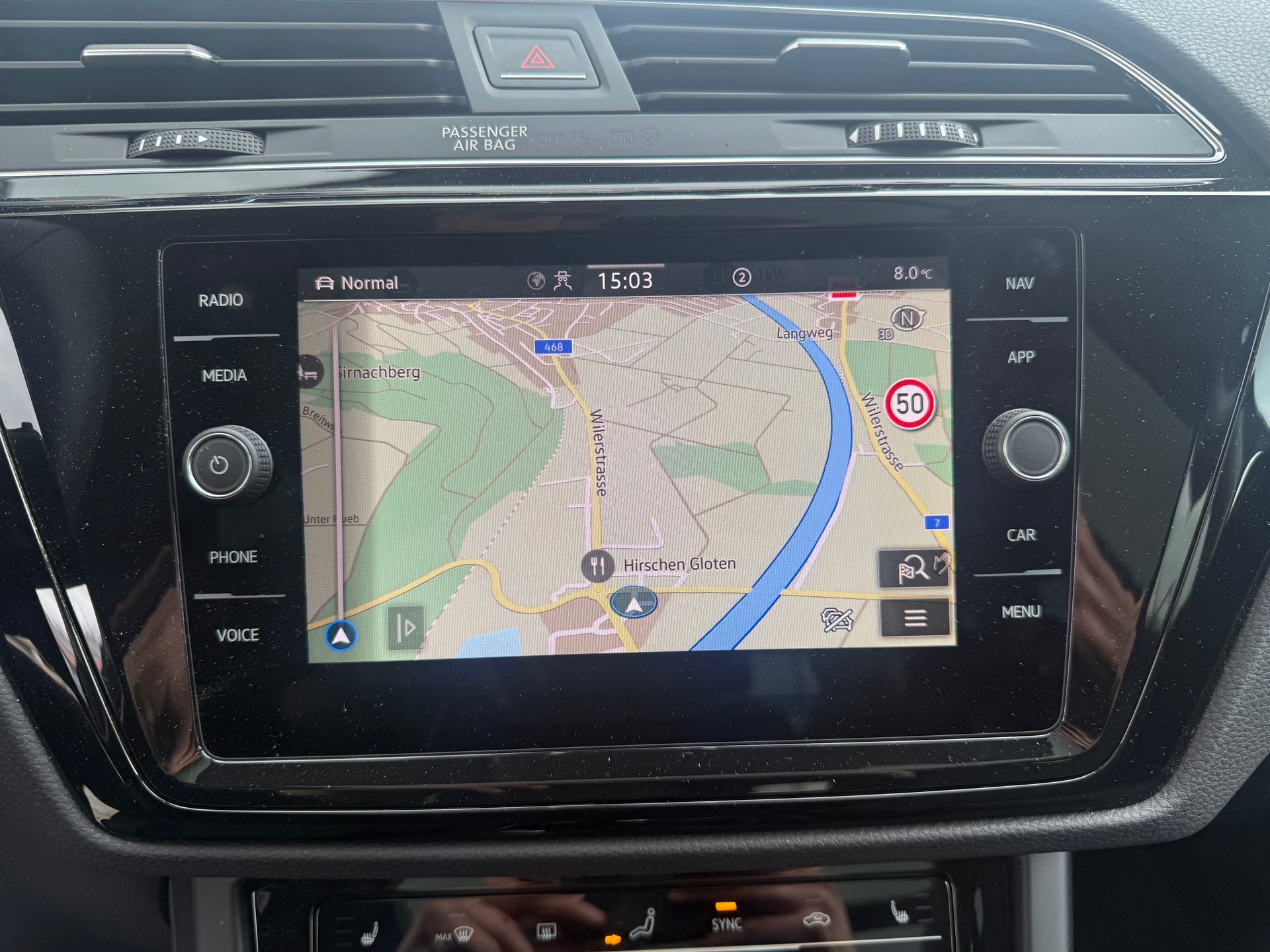 VW Touran 1.5 TSI Highline DSG R-LINE BLACK UND STYL / 48 MONATE WERK GARANTIE-image-14