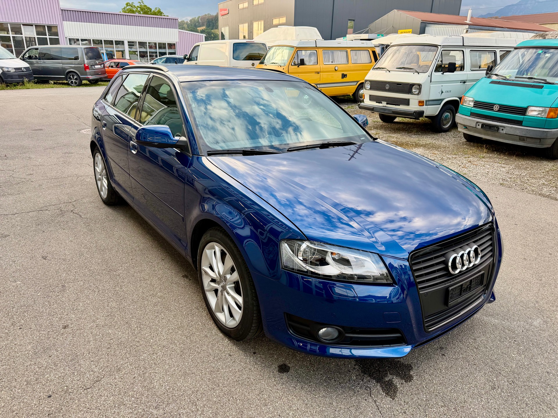 AUDI A3 Sportback 2.0 TFSI Ambiente quattro S-tronic-image-3