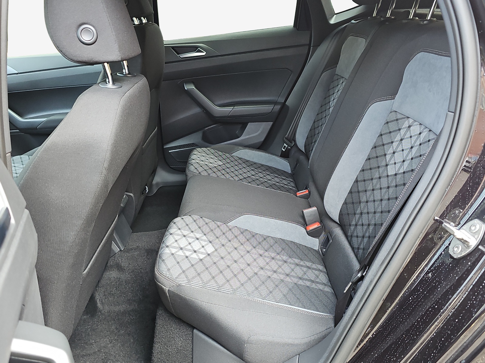 VW Polo 1.0 TSI R-Line DSG-image-11