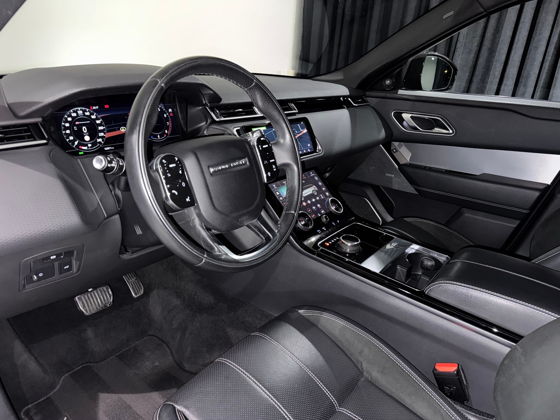 LAND ROVER Range Rover Velar R-Dynamic P 300 HSE Automatic-image-12
