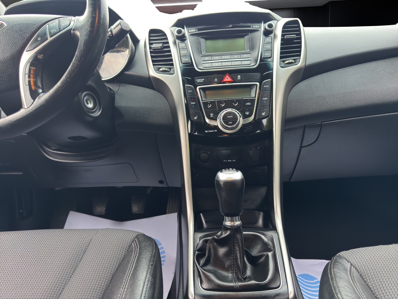 HYUNDAI i30 1.6 GDI Style Hyundai i30 1.6-Benzin – Top gepflegt, frisch ab MFK & Service . Garantie .-image-15