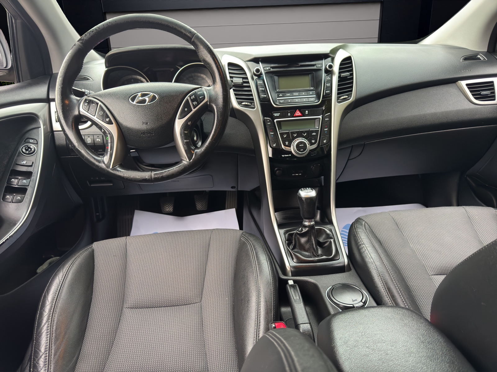 HYUNDAI i30 1.6 GDI Style Hyundai i30 1.6-Benzin – Top gepflegt, frisch ab MFK & Service . Garantie .-image-6