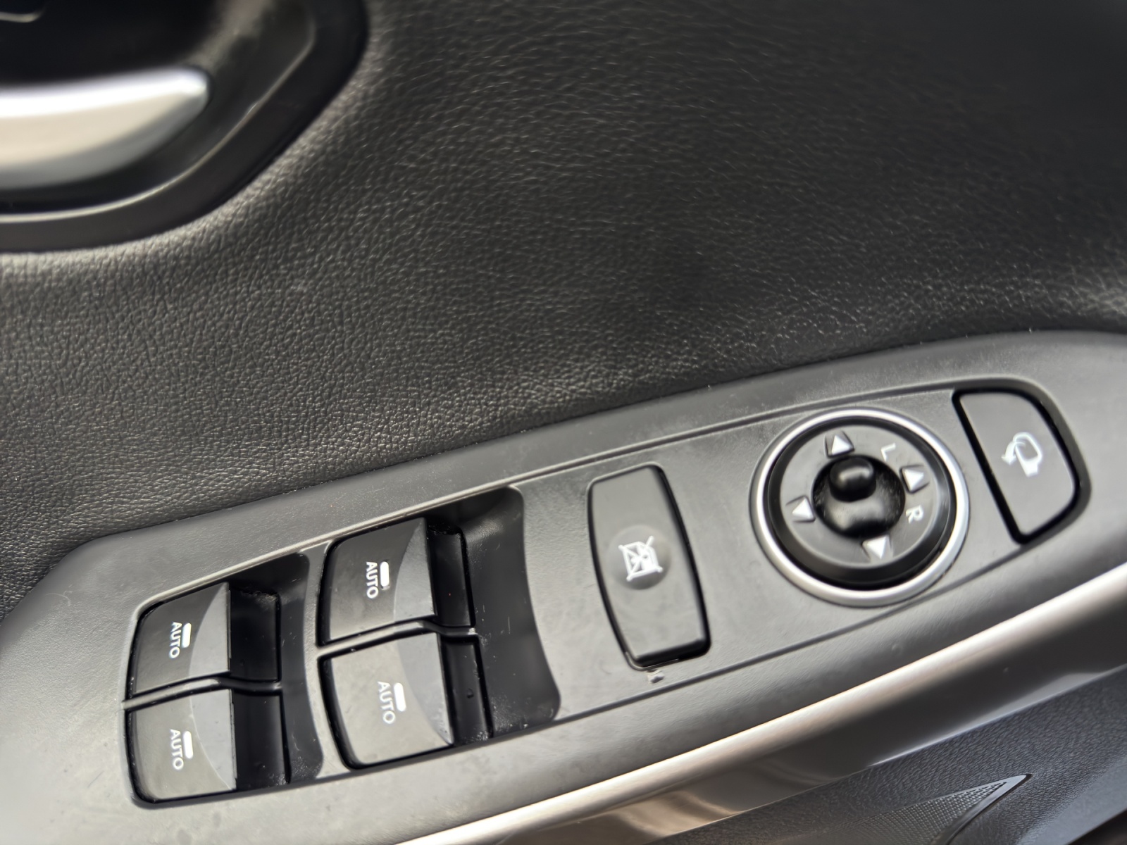 HYUNDAI i30 1.6 GDI Style Hyundai i30 1.6-Benzin – Top gepflegt, frisch ab MFK & Service . Garantie .-image-18