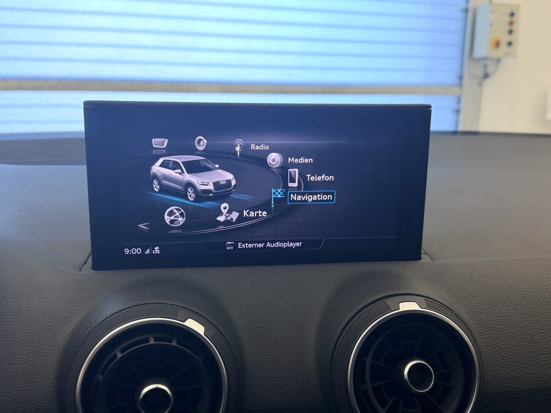 AUDI Q2 35 TFSI S-tronic-image-11