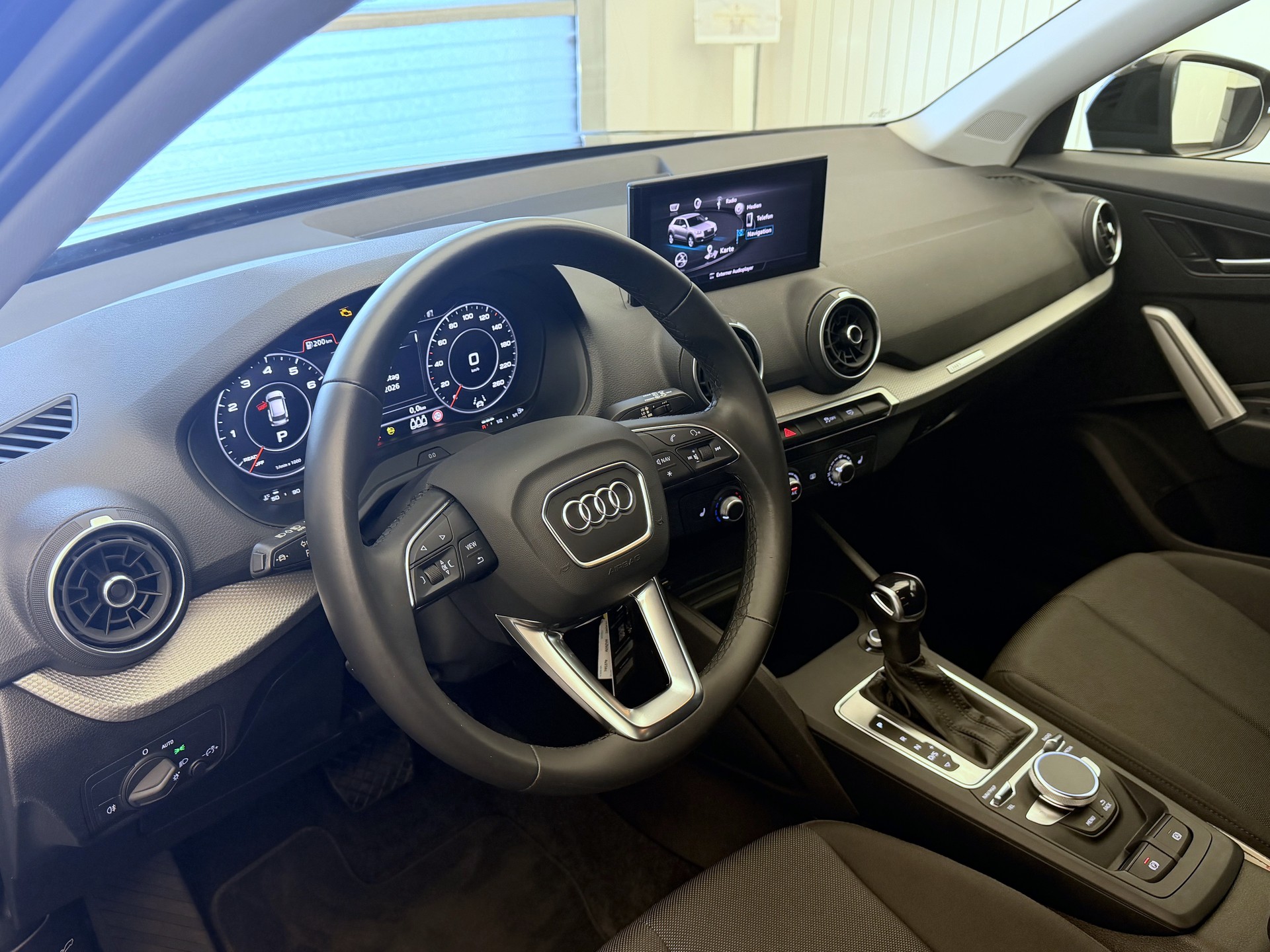 AUDI Q2 35 TFSI S-tronic-image-5