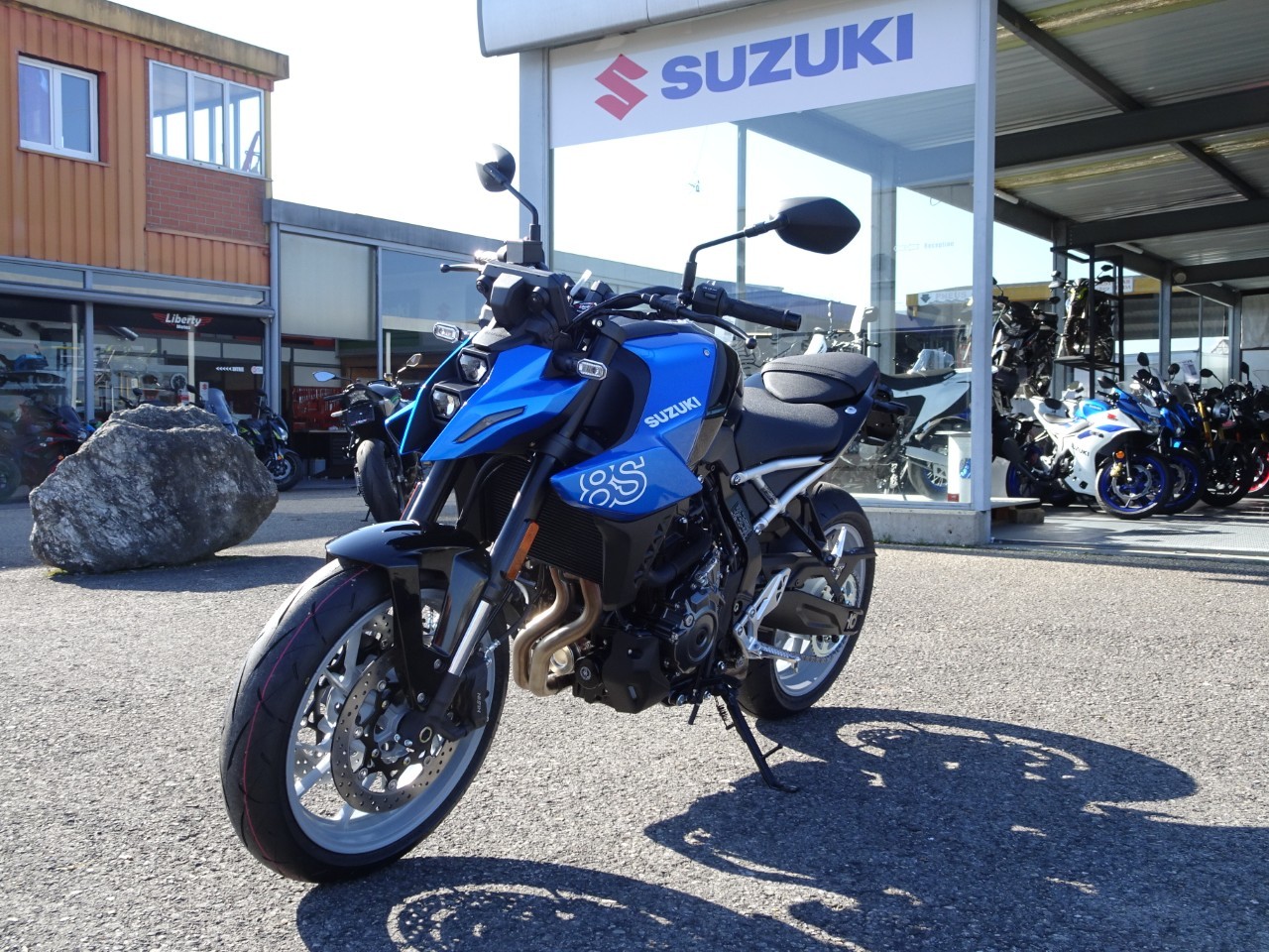 SUZUKI GSX 8 S (35kW)-showroom-element-3