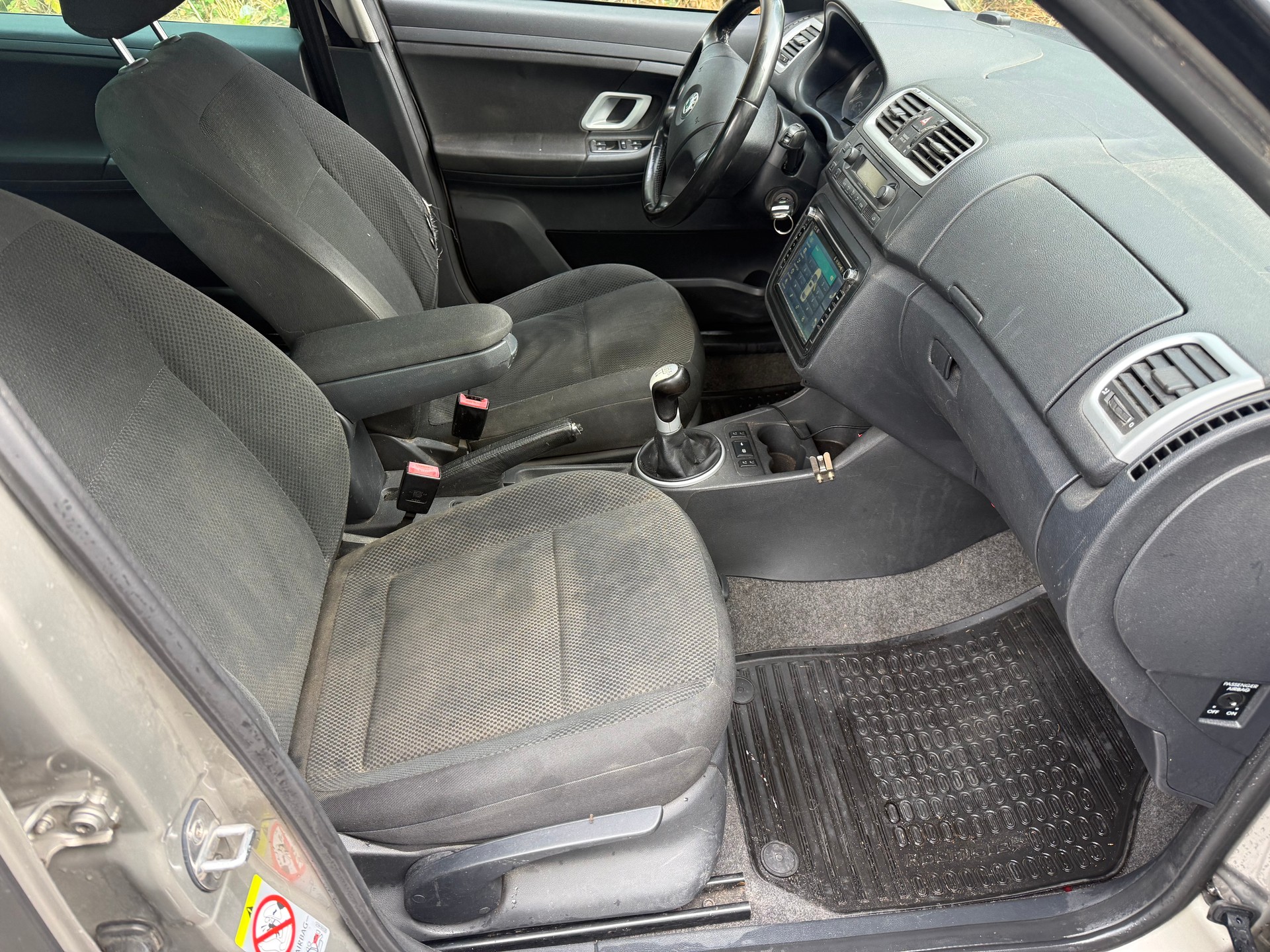 SKODA Roomster 1.6 Elegance-image-8
