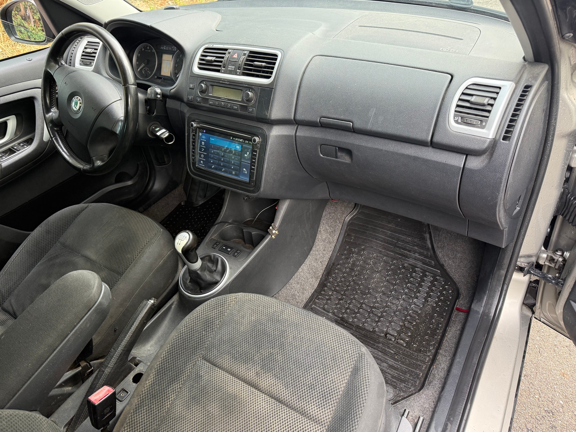 SKODA Roomster 1.6 Elegance-image-9