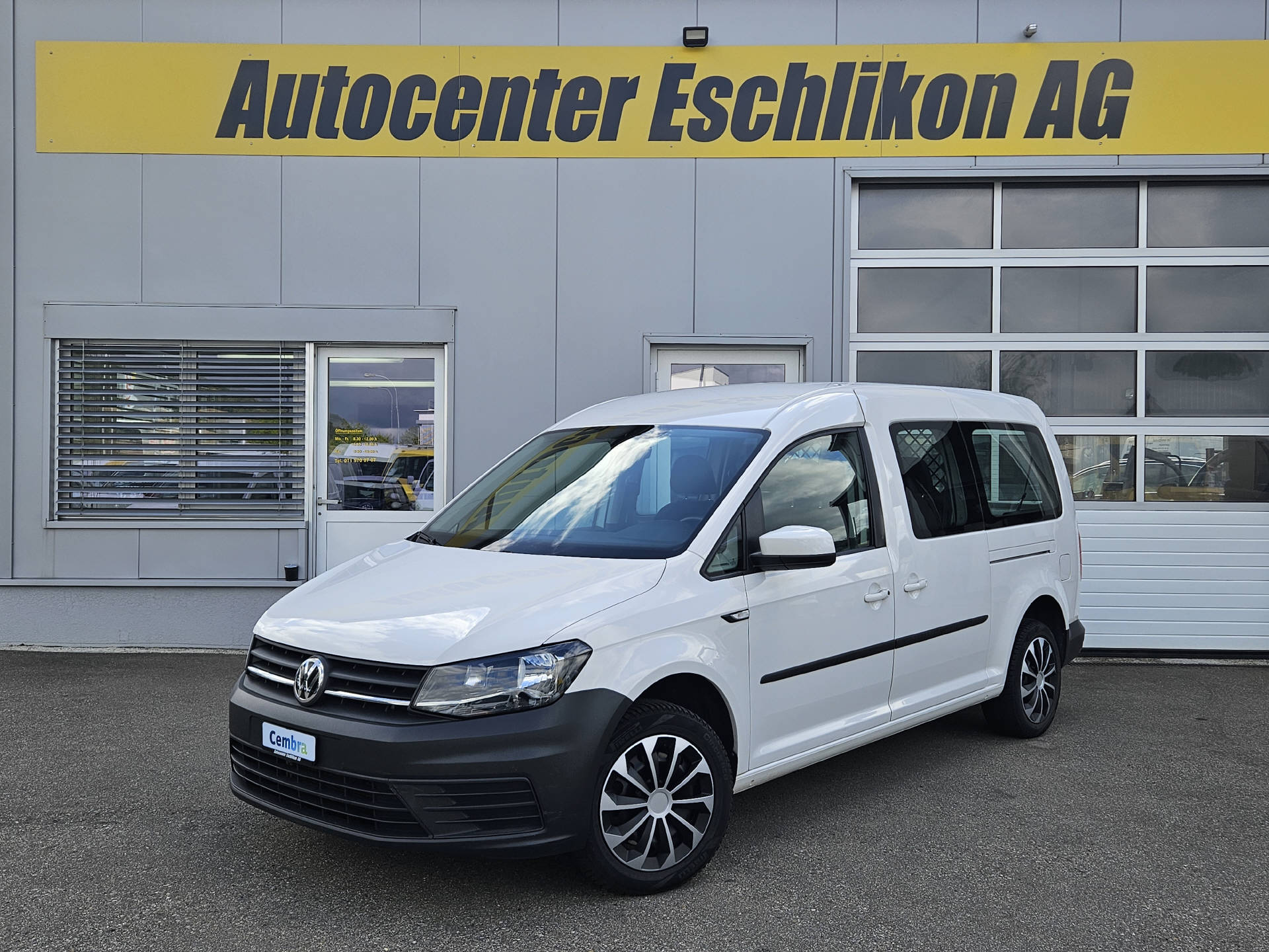 VW Caddy Maxi 2.0 TDI Trendline * Frisch ab MFK * Frisch ab Service * Navi * Sitzheizung * Tempomat *-image-0