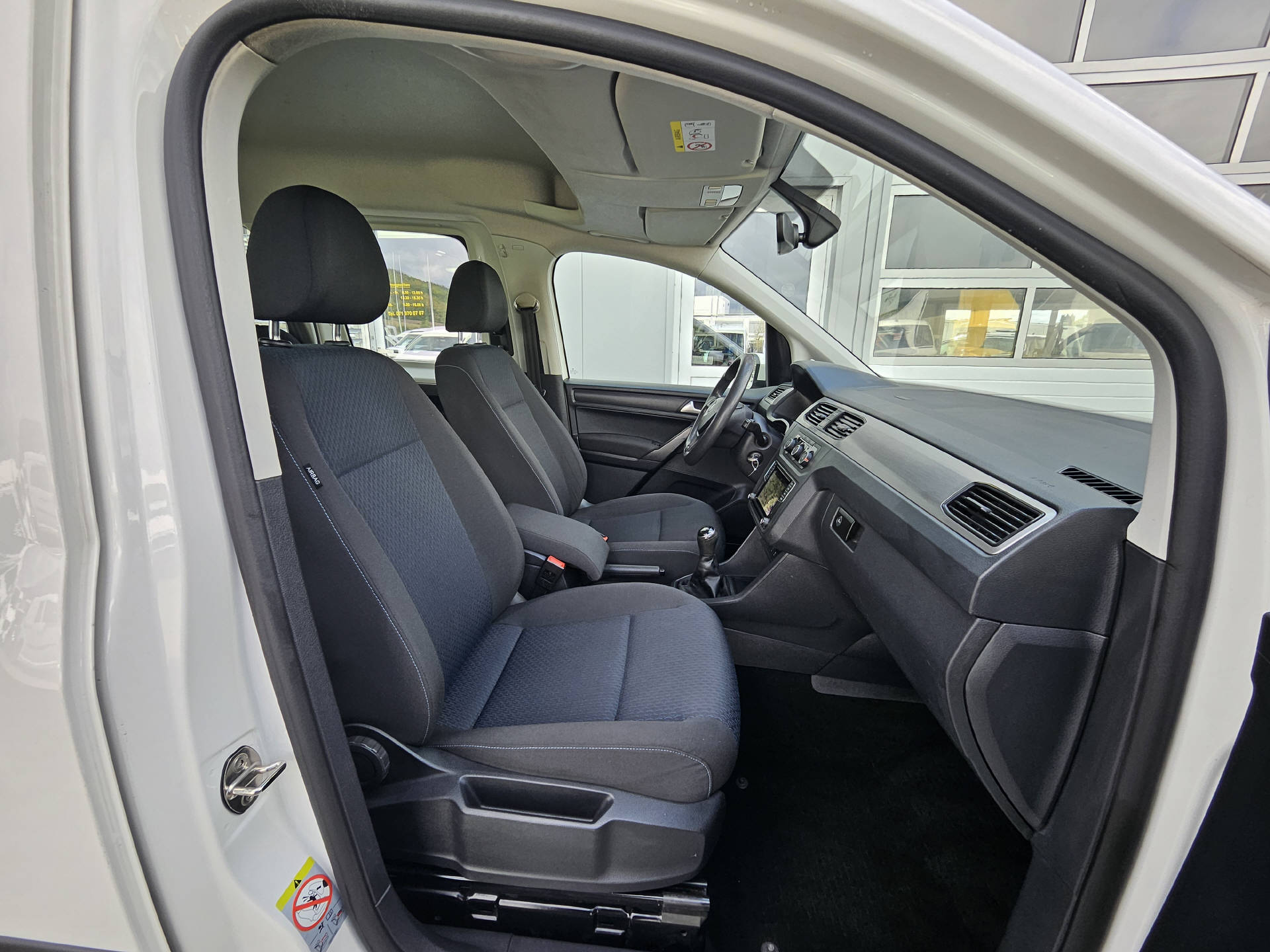 VW Caddy Maxi 2.0 TDI Trendline * Frisch ab MFK * Frisch ab Service * Navi * Sitzheizung * Tempomat *-image-16
