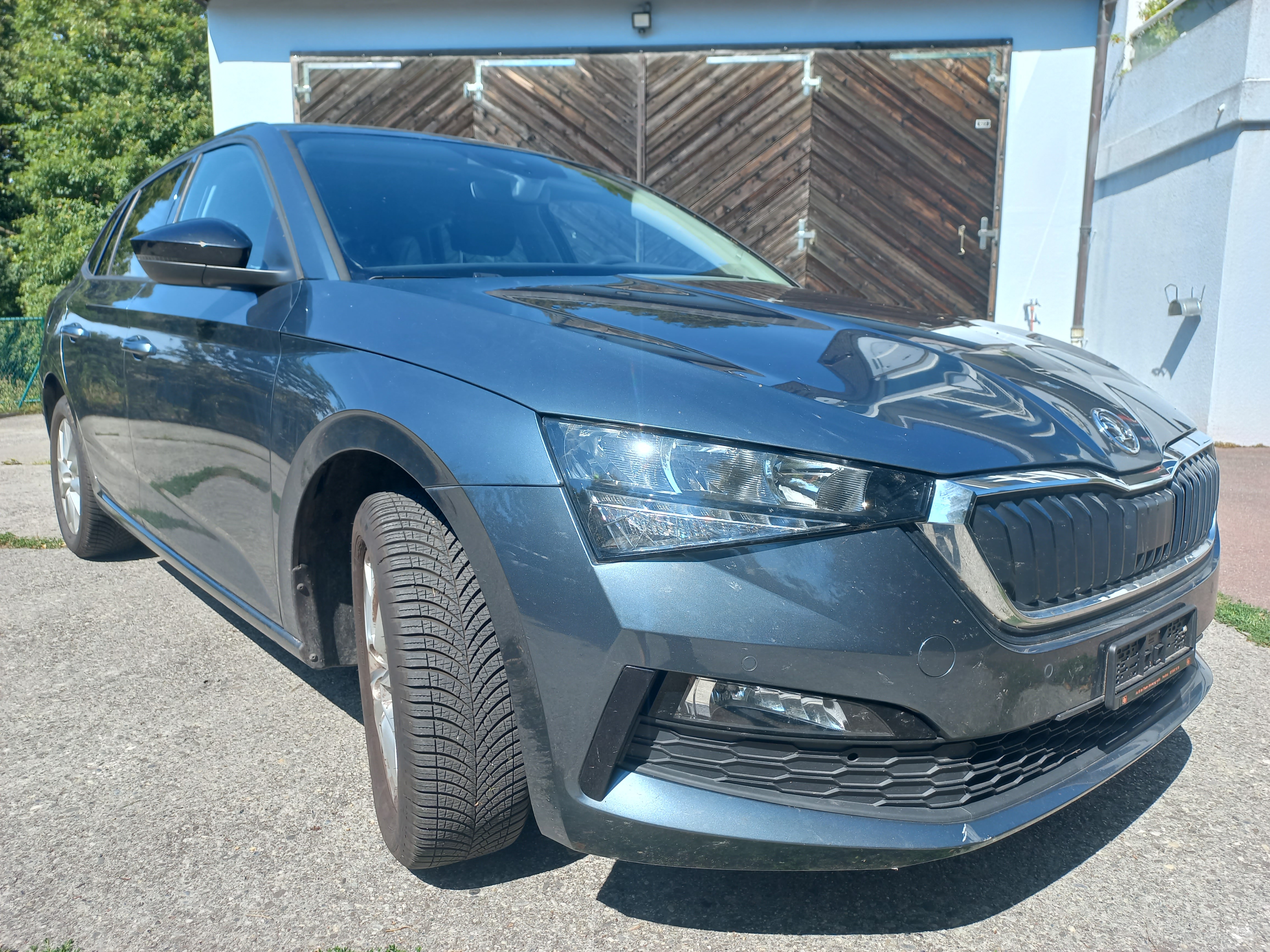 Car photo